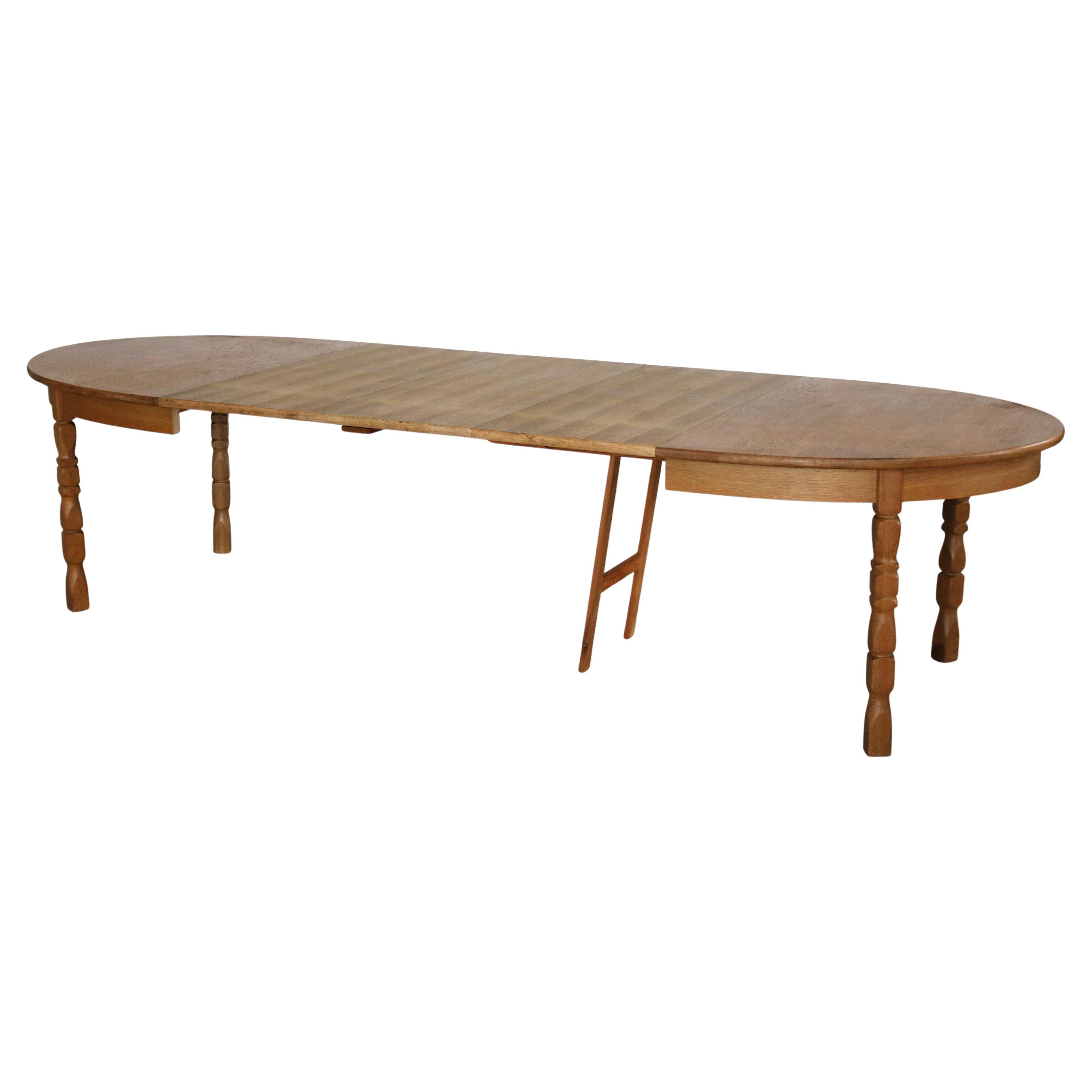 brutalist extendable oak dining table For Sale