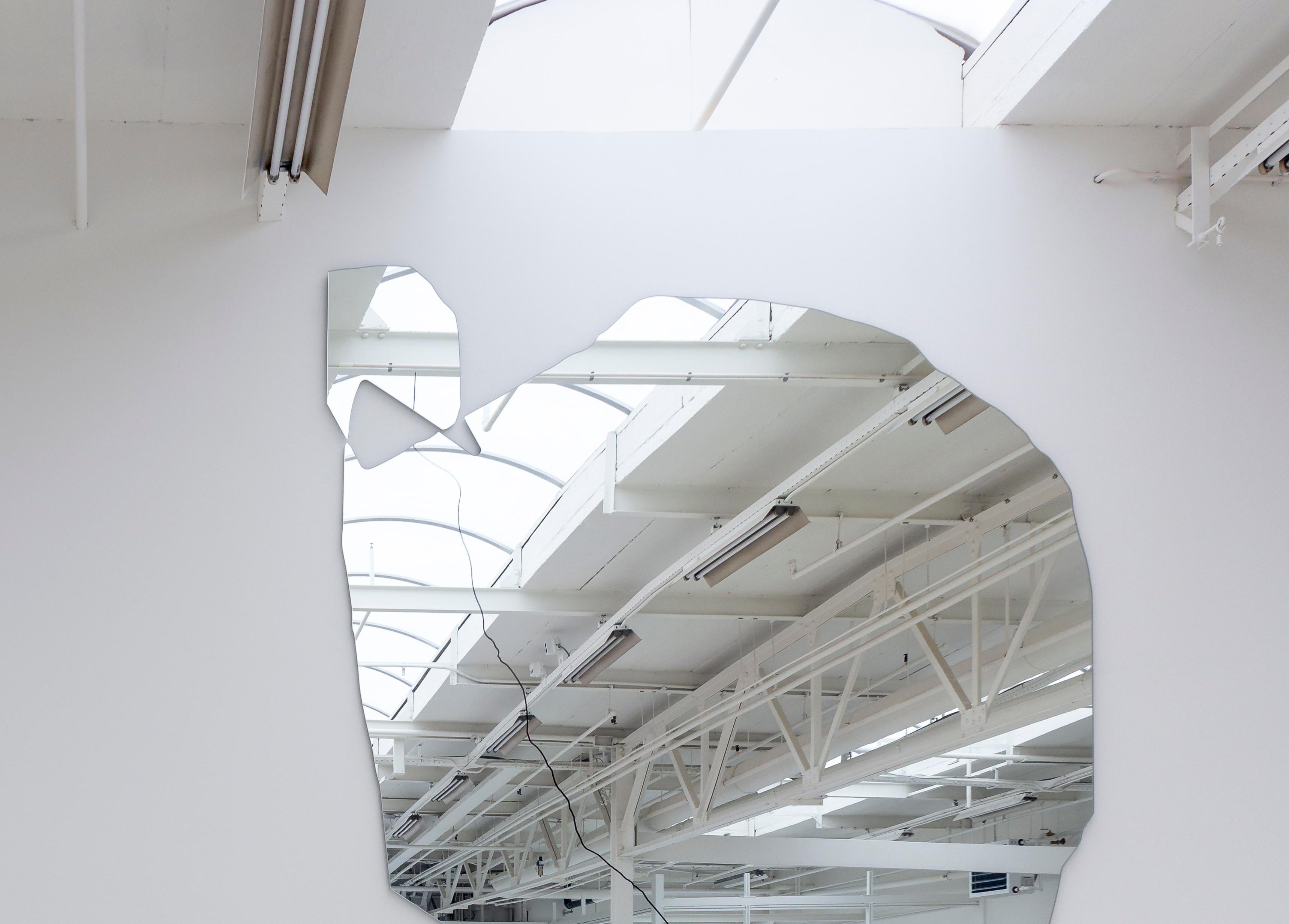 Grand contemporary art brutalist mirror by Roos Schneijderberg In New Condition For Sale In Rotterdam, ZH