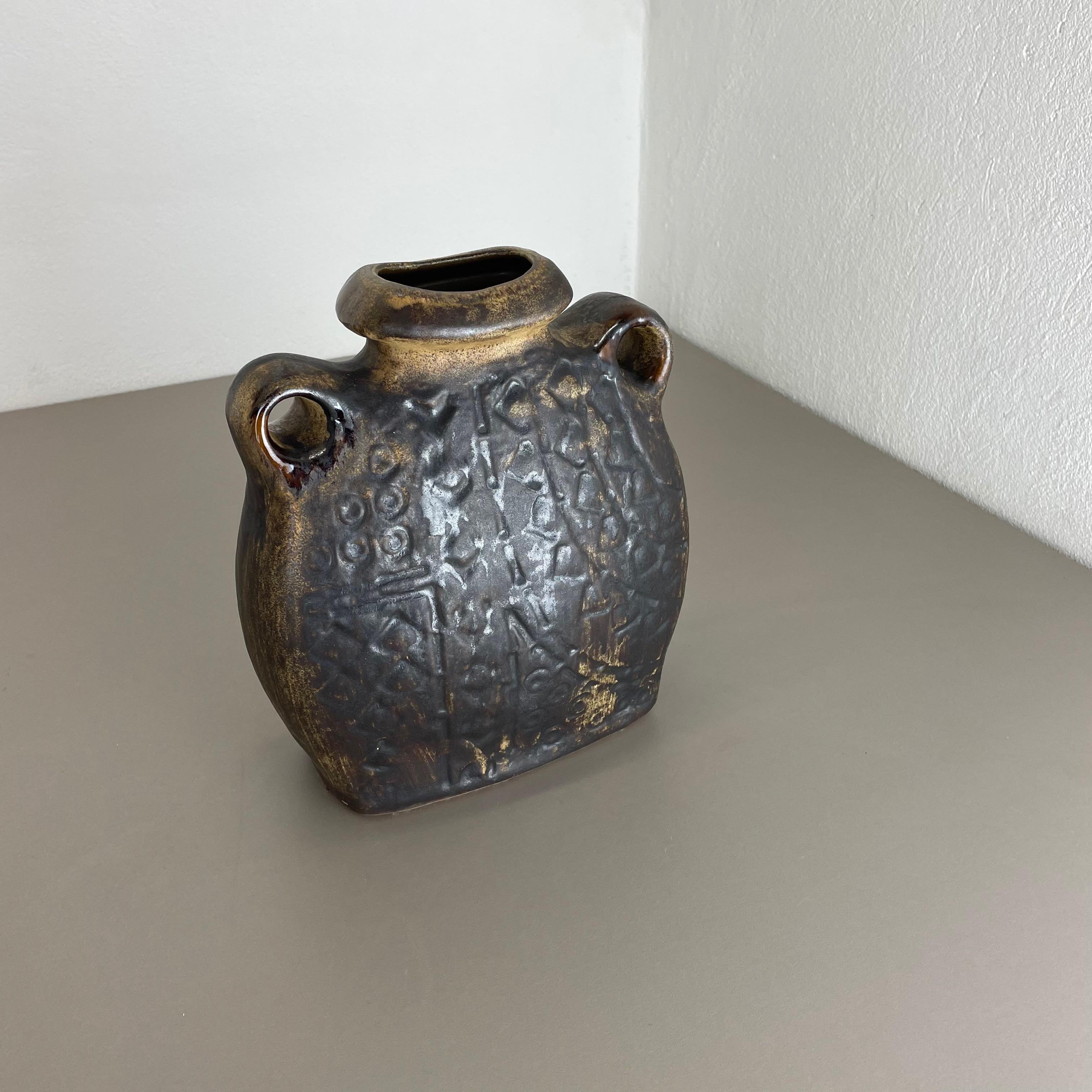 Brutalistische fette Lava-Keramikvase Heinz Siery Carstens Tönnieshof, Deutschland, 1970er Jahre (20. Jahrhundert) im Angebot