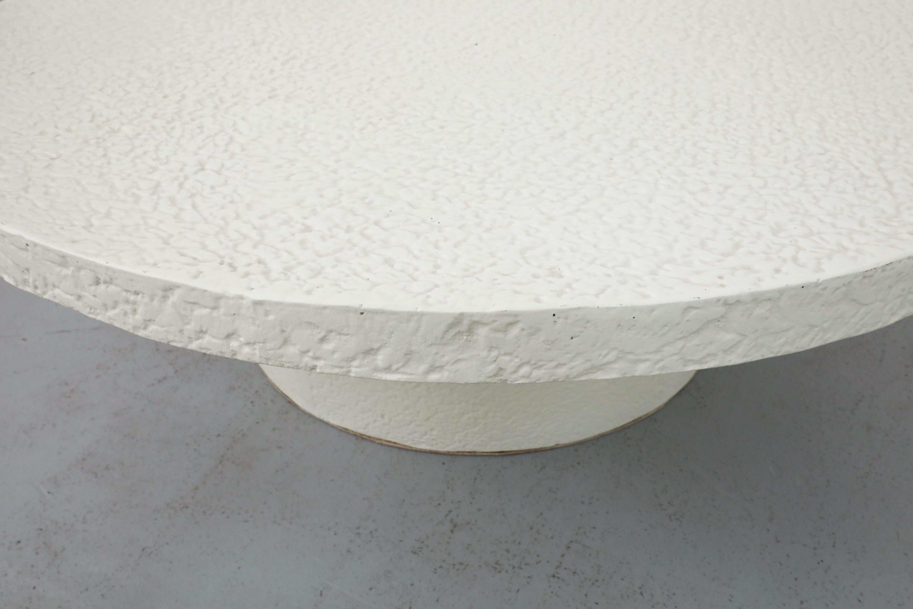 Mid-Century, Brutalist, Faux Lava Stone, Round Coffee Table with Pedestal Base In Good Condition For Sale In Los Angeles, CA