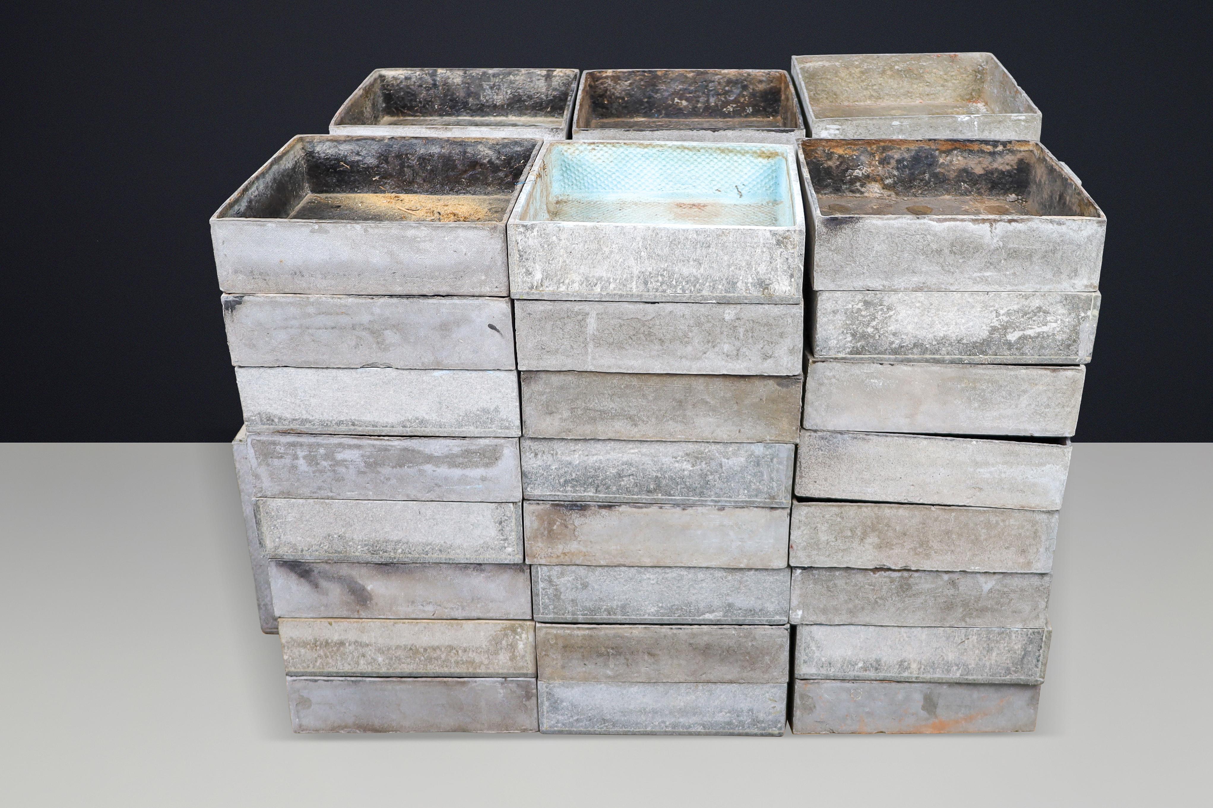 Jardinières carrées brutalistes en fibres-ciment, Suisse, années 1970, style Willy Guhl Bon état - En vente à Almelo, NL