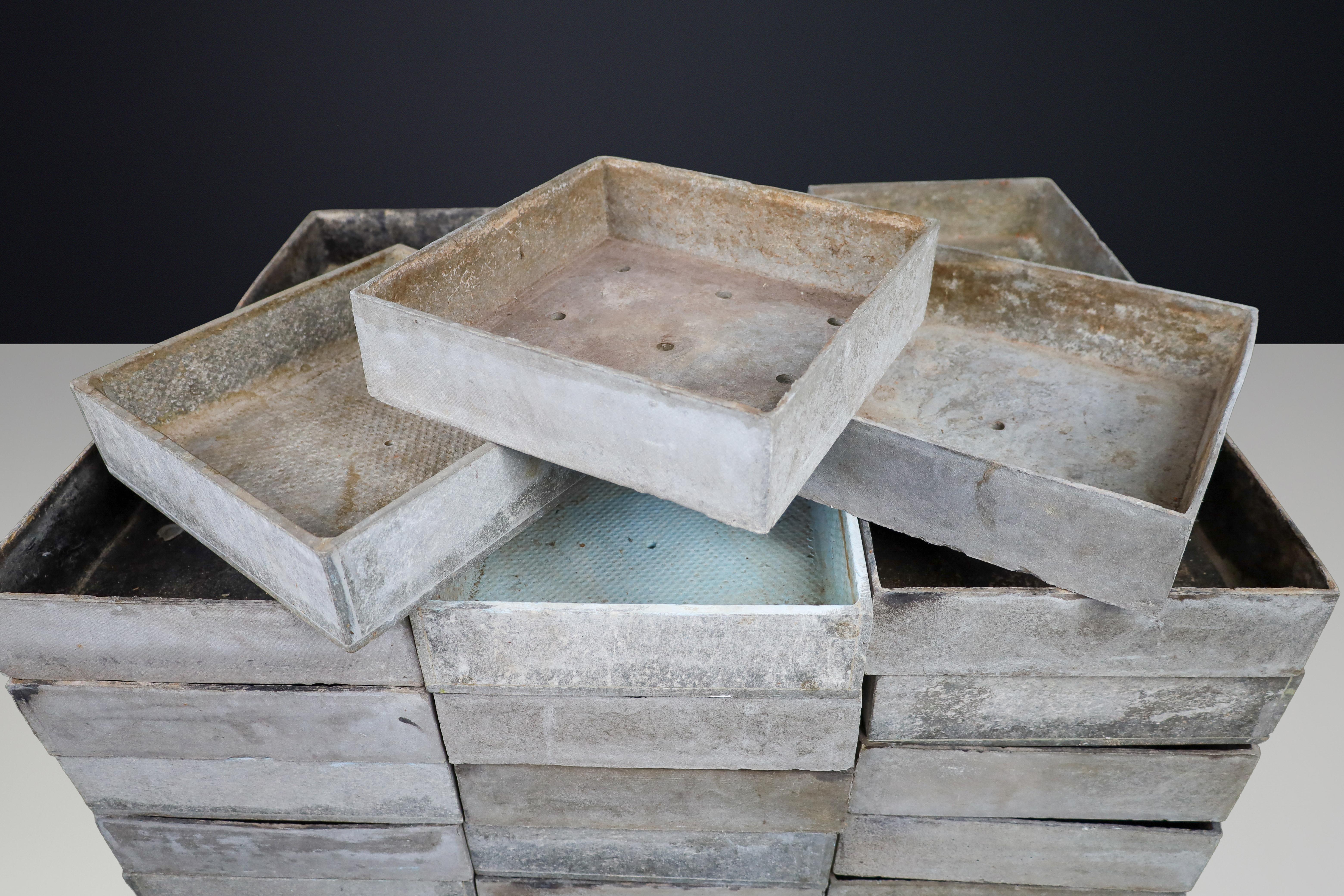 20ième siècle Jardinières carrées brutalistes en fibres-ciment, Suisse, années 1970, style Willy Guhl en vente