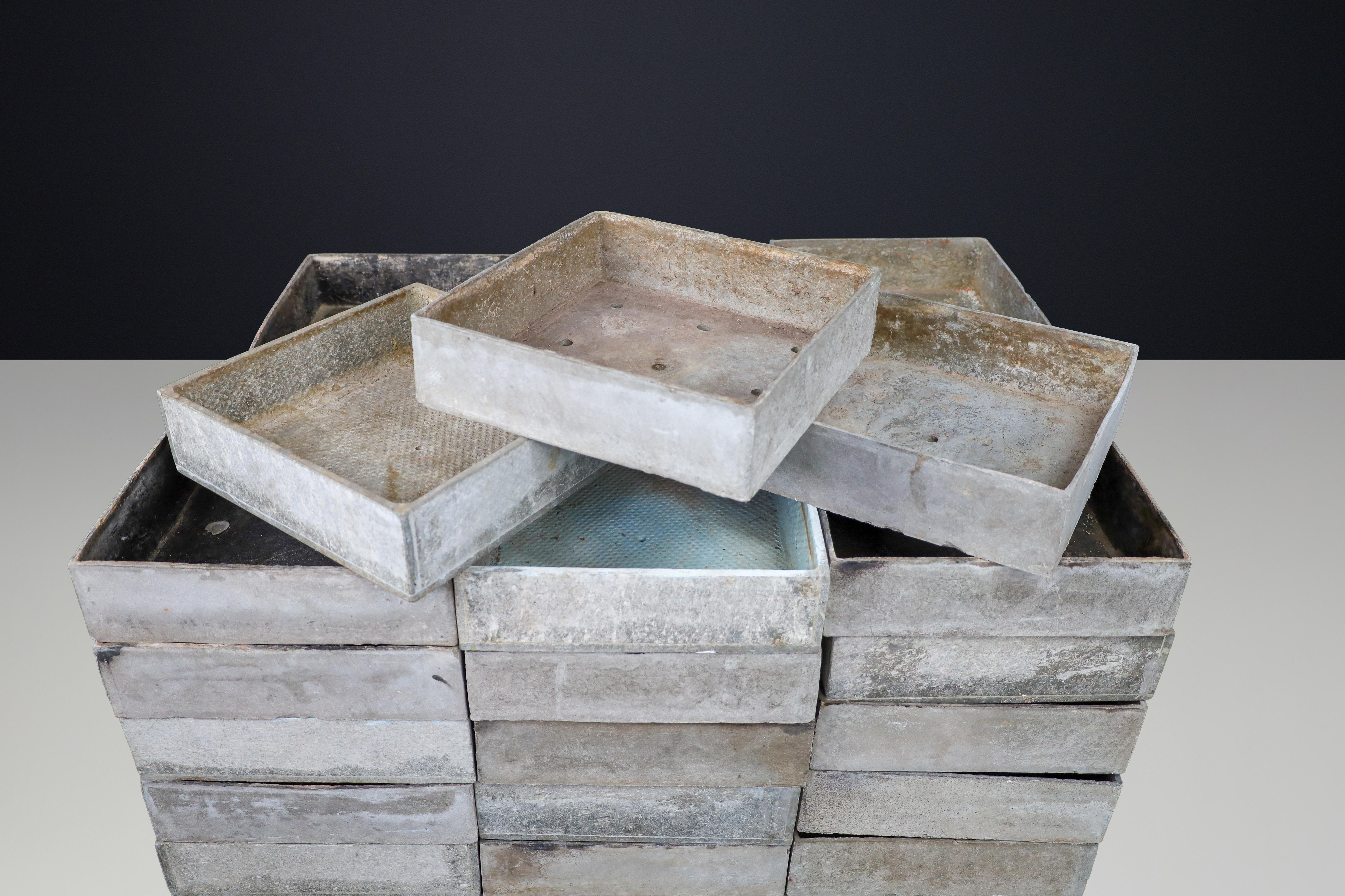 Jardinières carrées brutalistes en fibres-ciment, Suisse, années 1970, style Willy Guhl en vente 3
