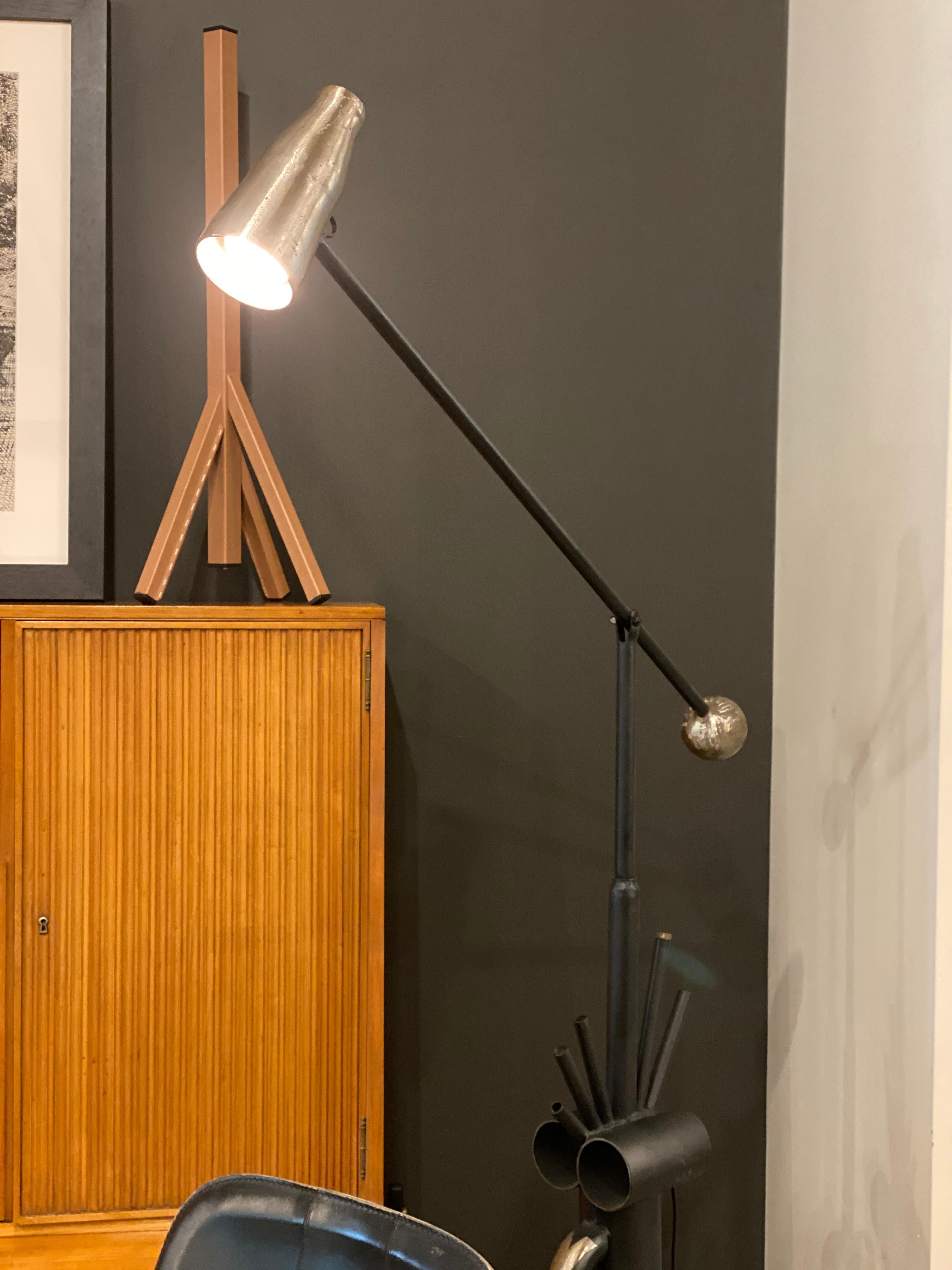 Brutalist Floor Lamp, France, 1970's For Sale 1