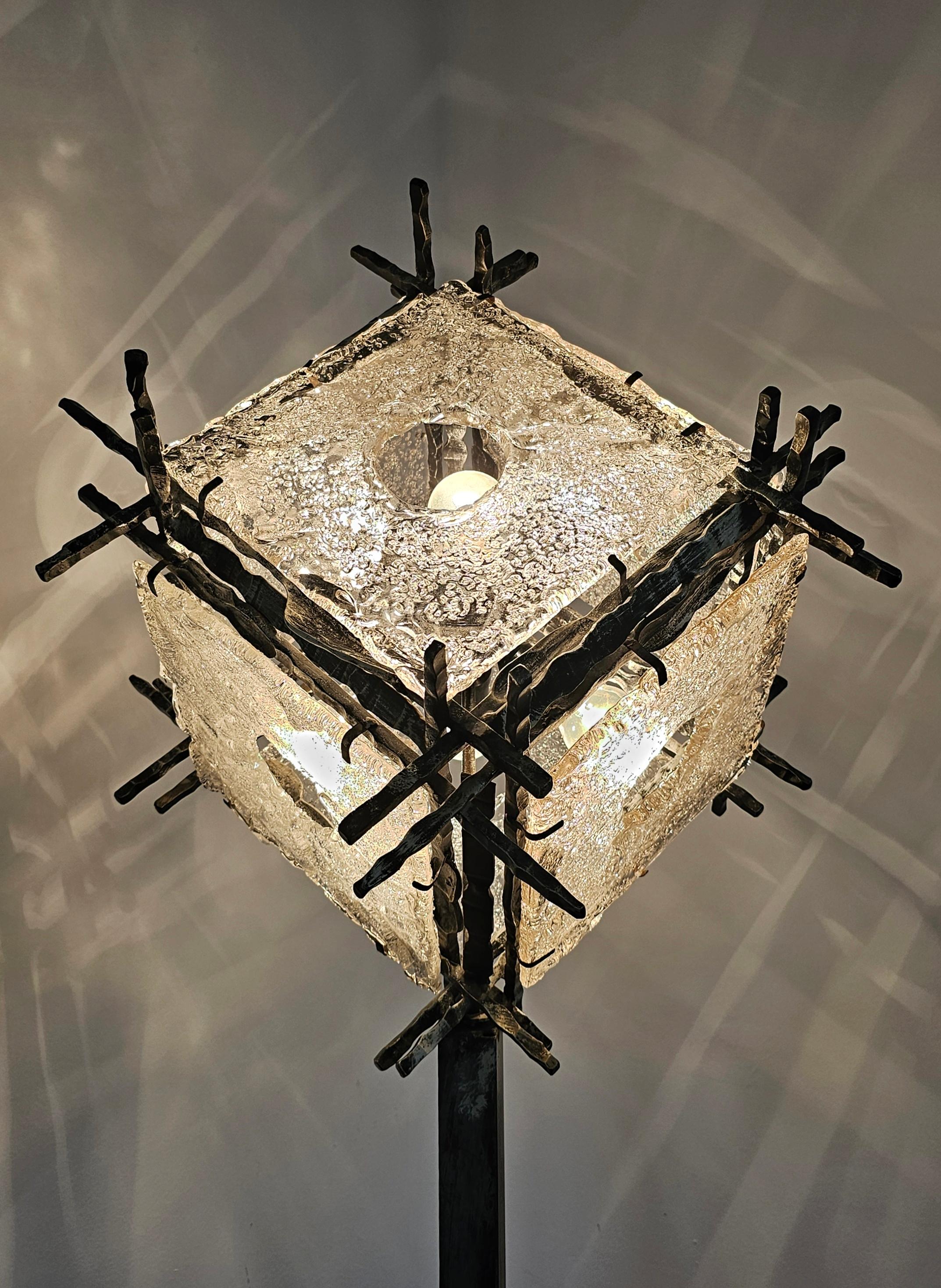 Brutalist Floor Lamp with Murano Glass Panels by Albano Poli for Poliarte In Good Condition For Sale In Beograd, RS