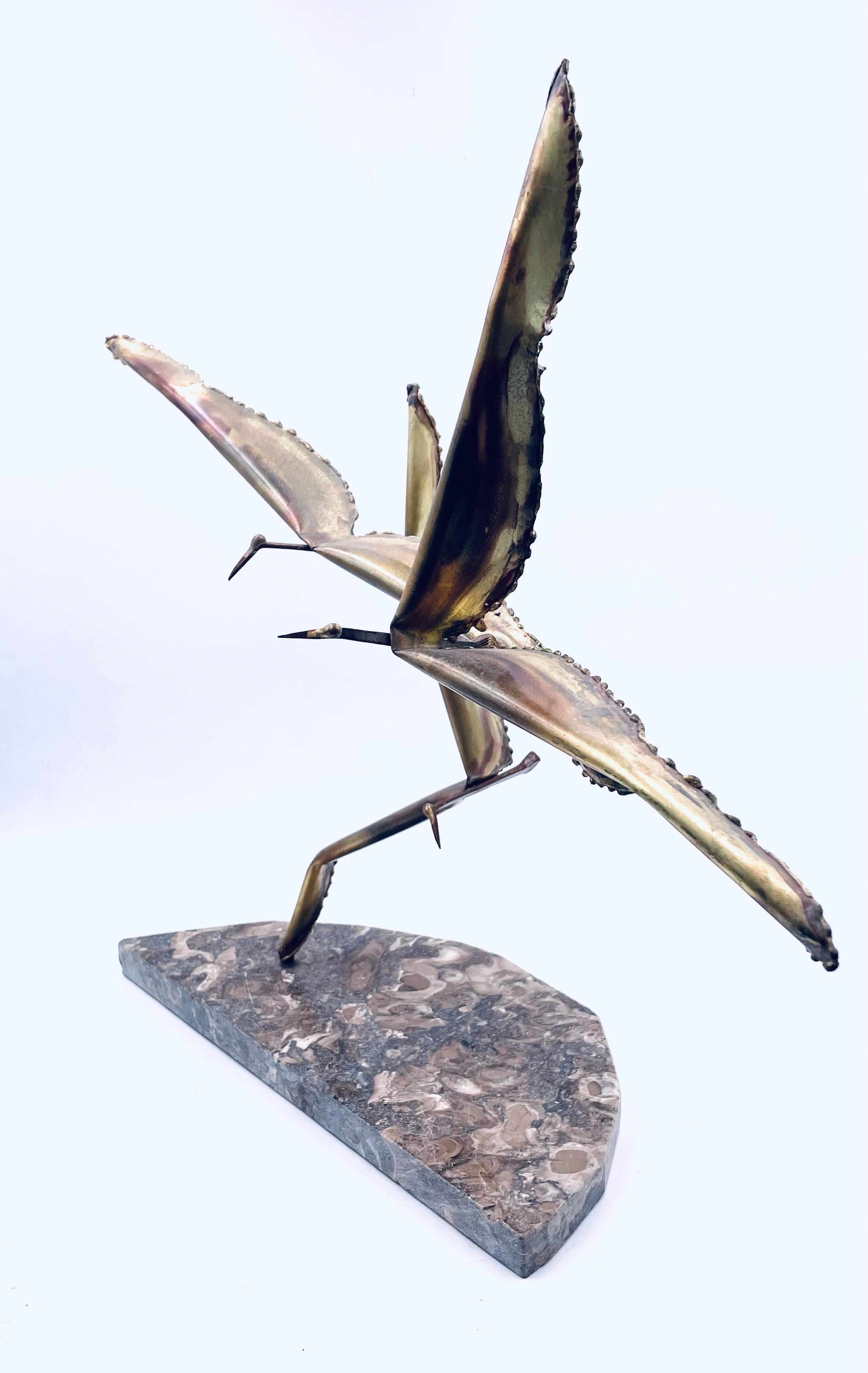 Brutalist Flying Birds Brass & Marble Sculpture Attributed to Curtis Jere In Excellent Condition In San Diego, CA