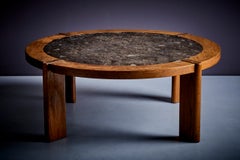 Brutalistischer französischer Couchtisch mit Schieferplatte, 1960