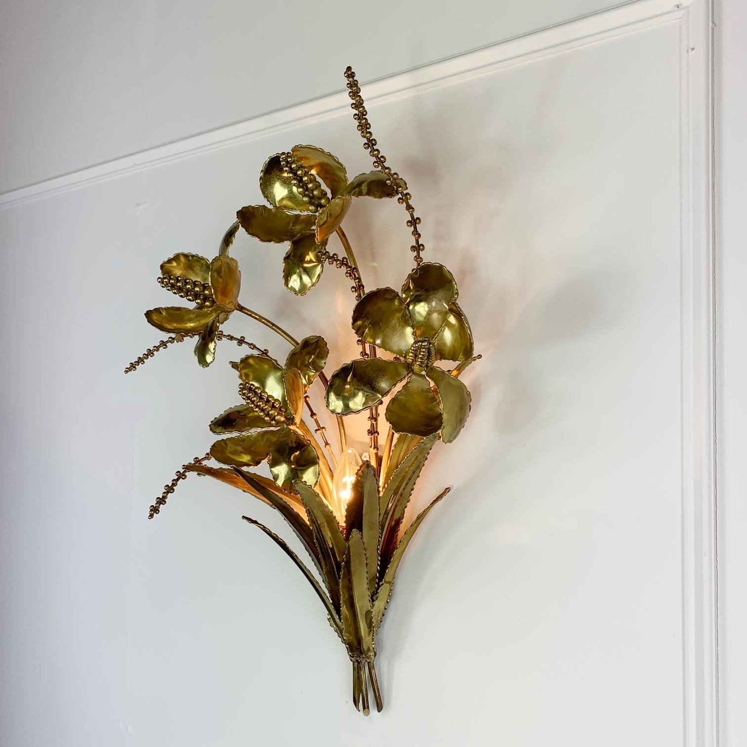 Brutalist Gold French Flower Bouquet Wall Light For Sale 2