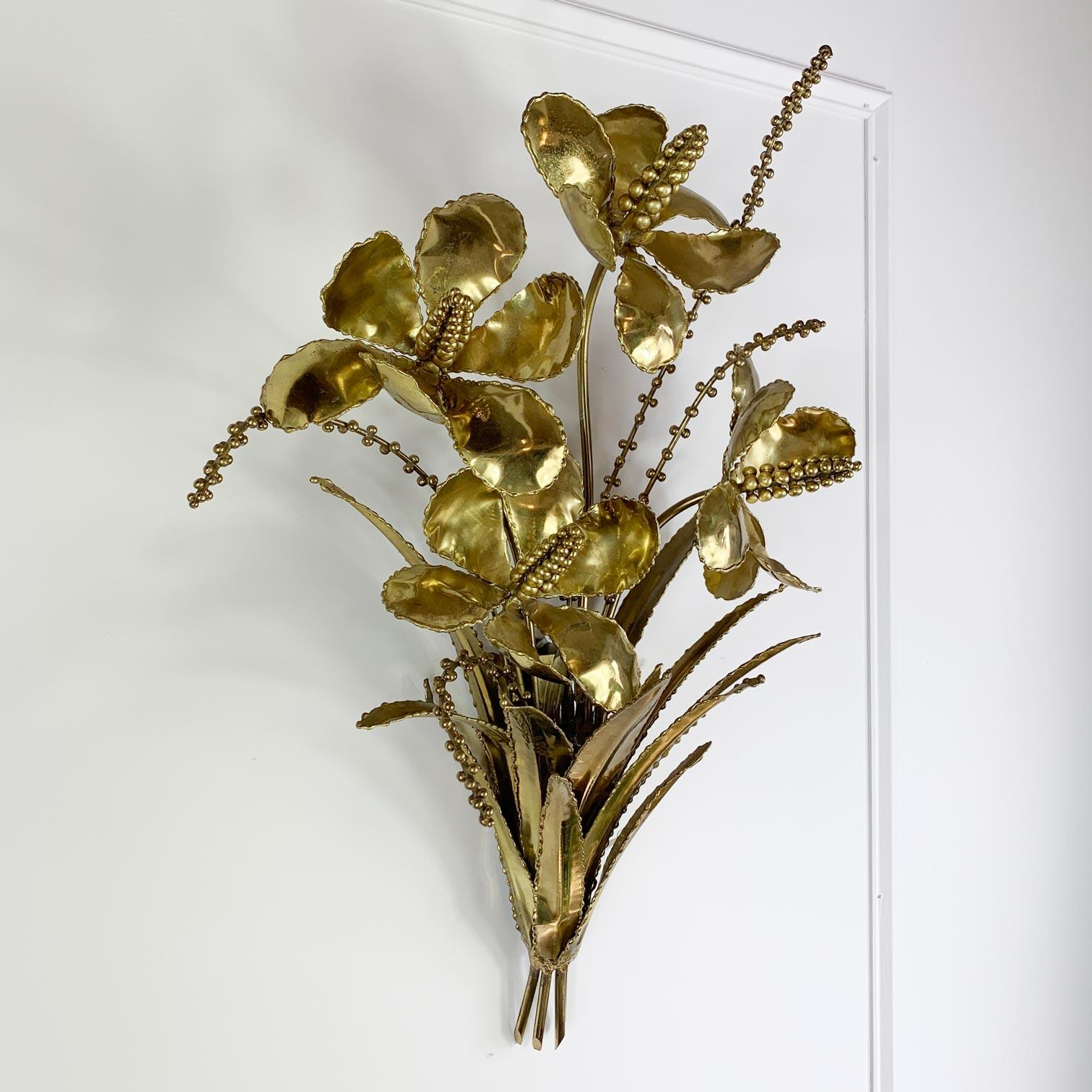 Brutalist Gold Französisch Blumenstrauß Wandleuchte (Brutalismus) im Angebot