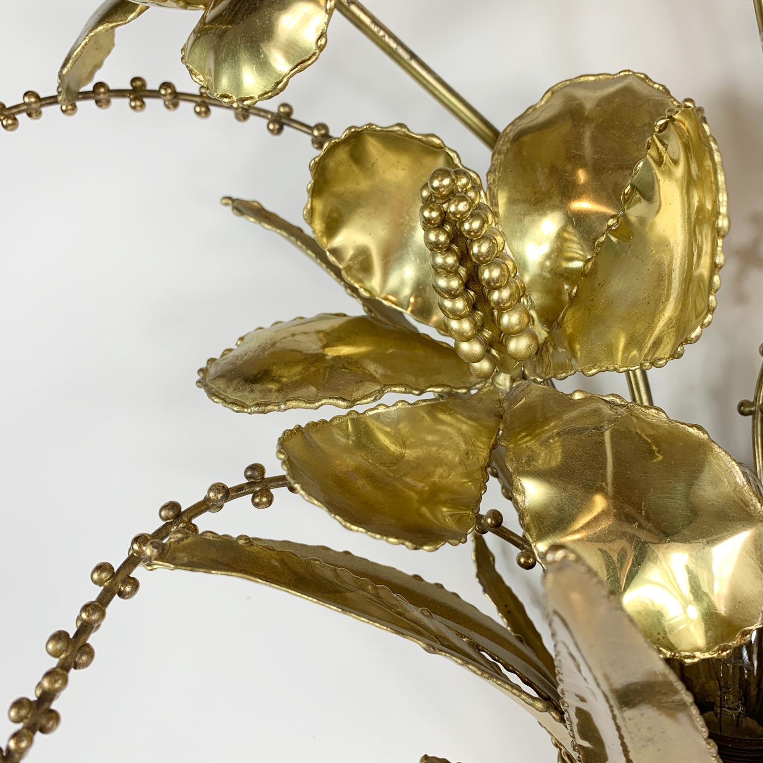 Brutalist Gold Französisch Blumenstrauß Wandleuchte (Geschweißt) im Angebot