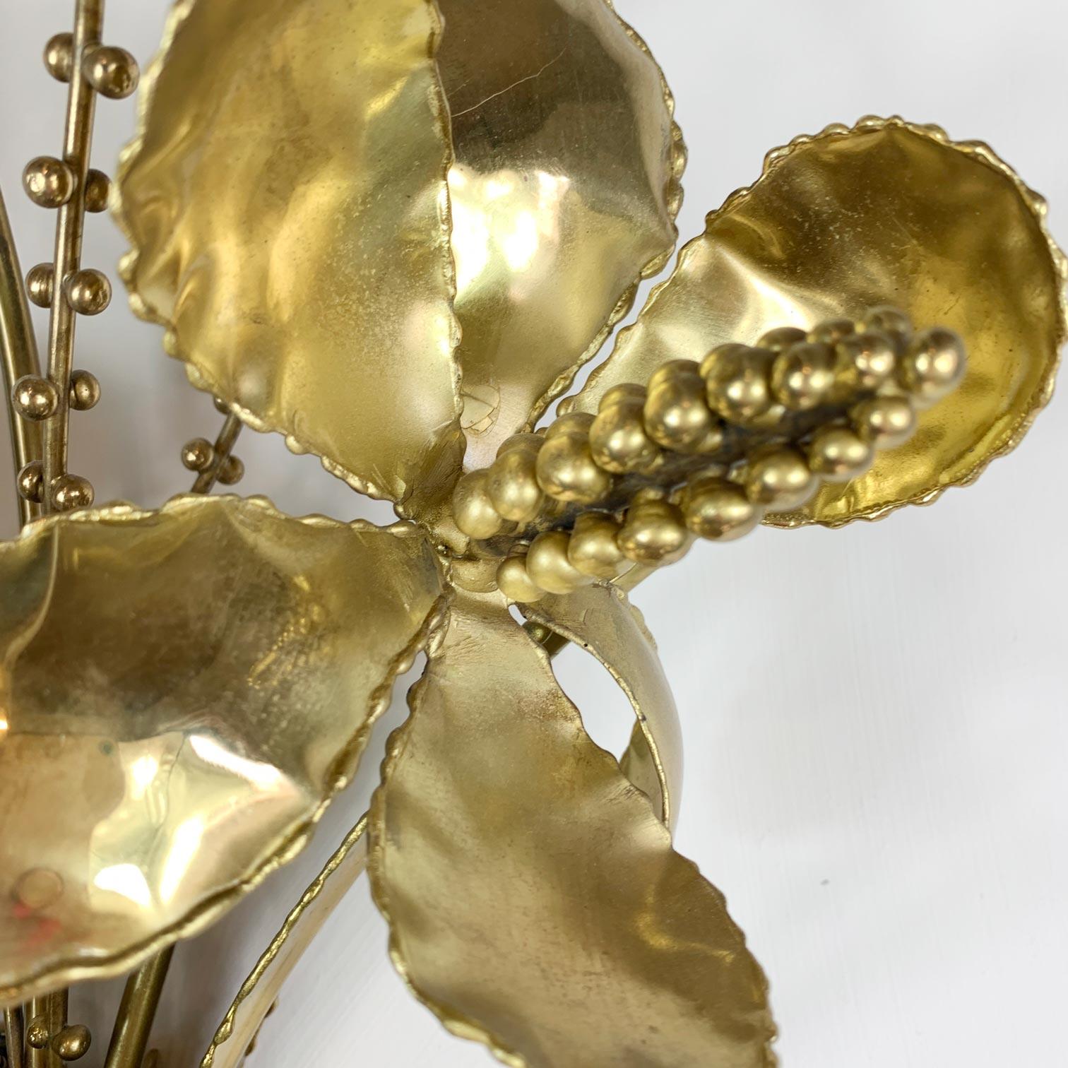 Late 20th Century Brutalist Gold French Flower Bouquet Wall Light For Sale