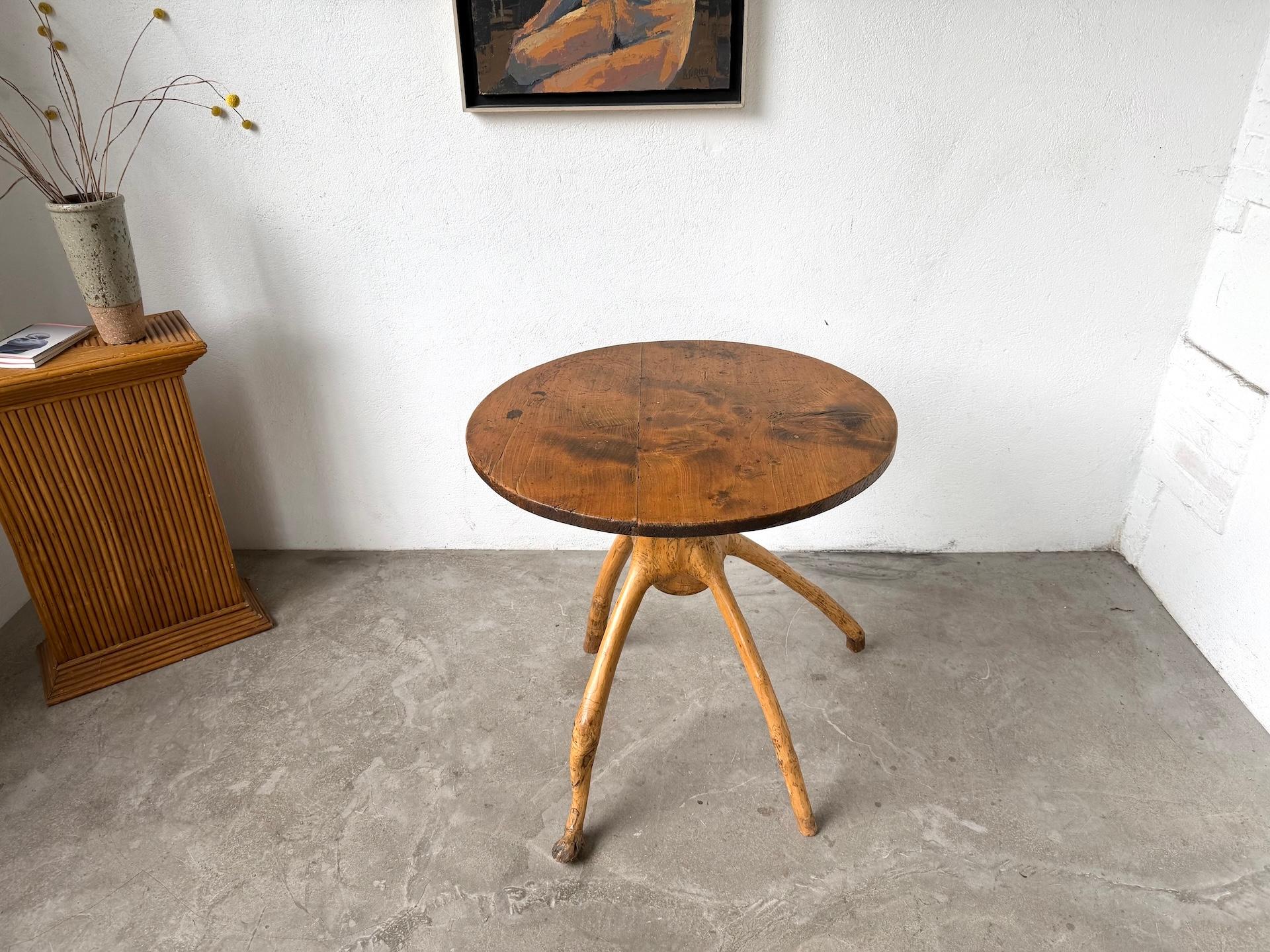 Français Table d'art populaire français brutaliste, années 1950. en vente