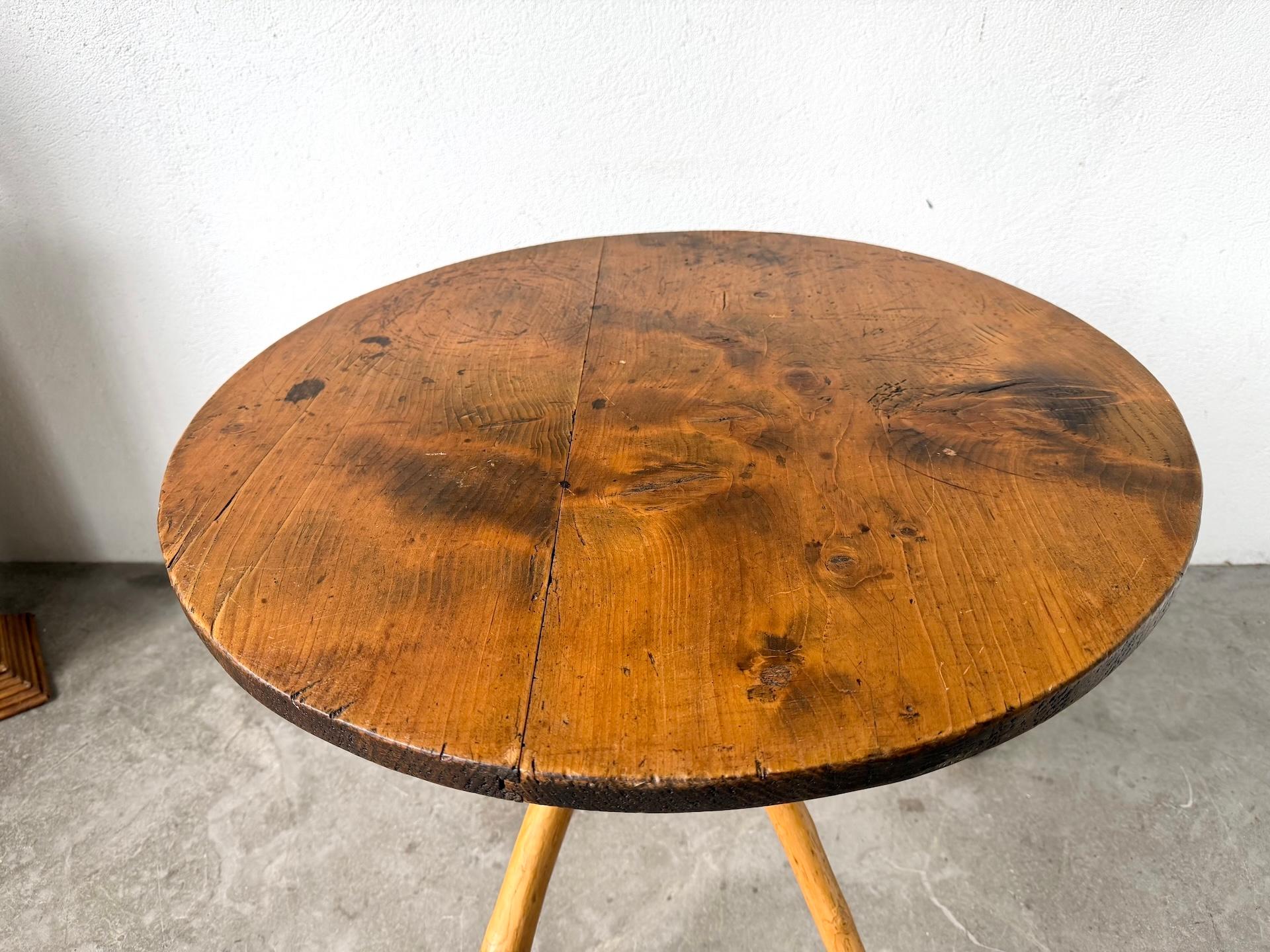 Milieu du XXe siècle Table d'art populaire français brutaliste, années 1950. en vente