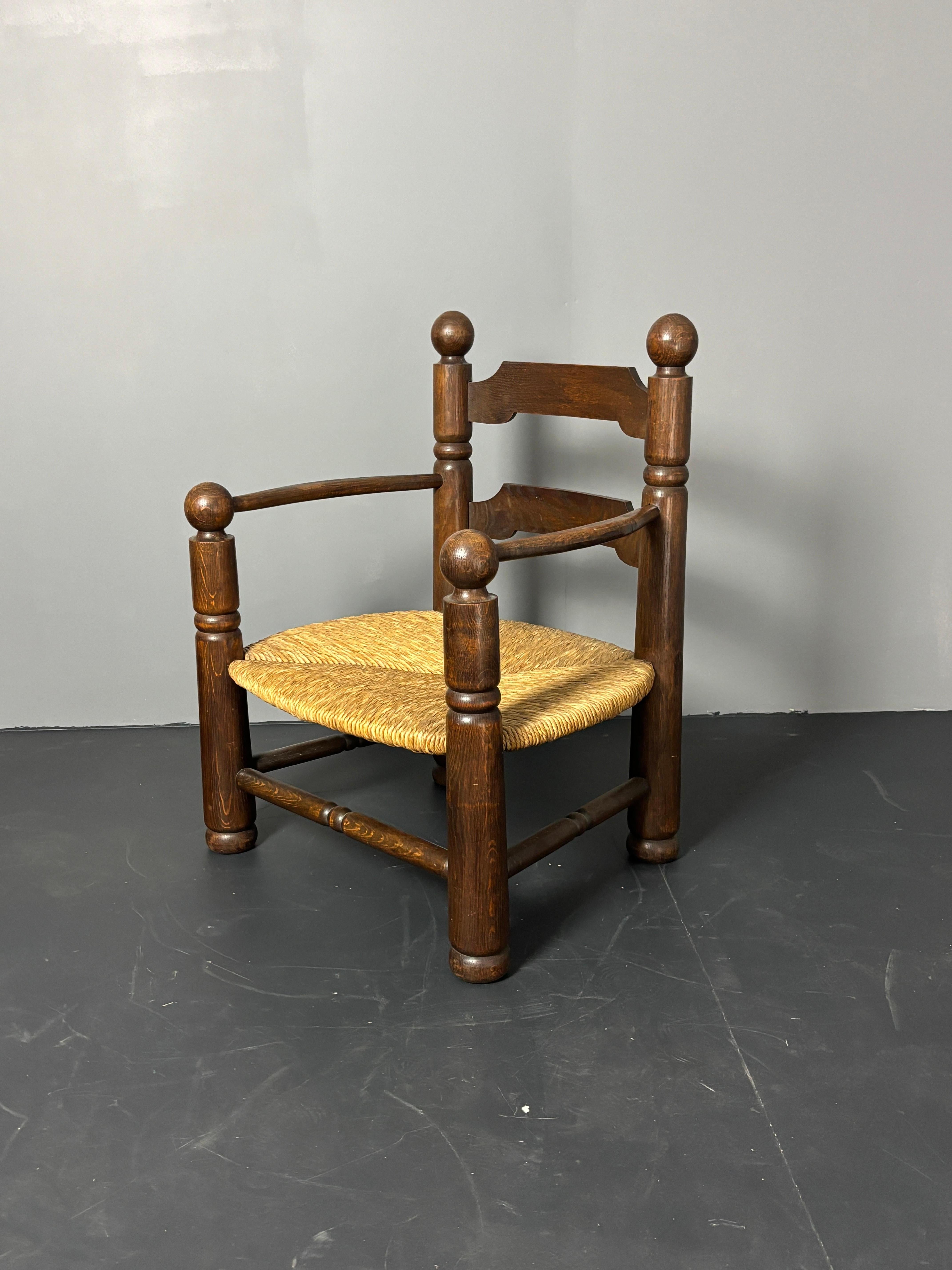 Fauteuil d'appoint en chêne jonc brutaliste français par Charles Dudouyt ca 1940s en vente 6