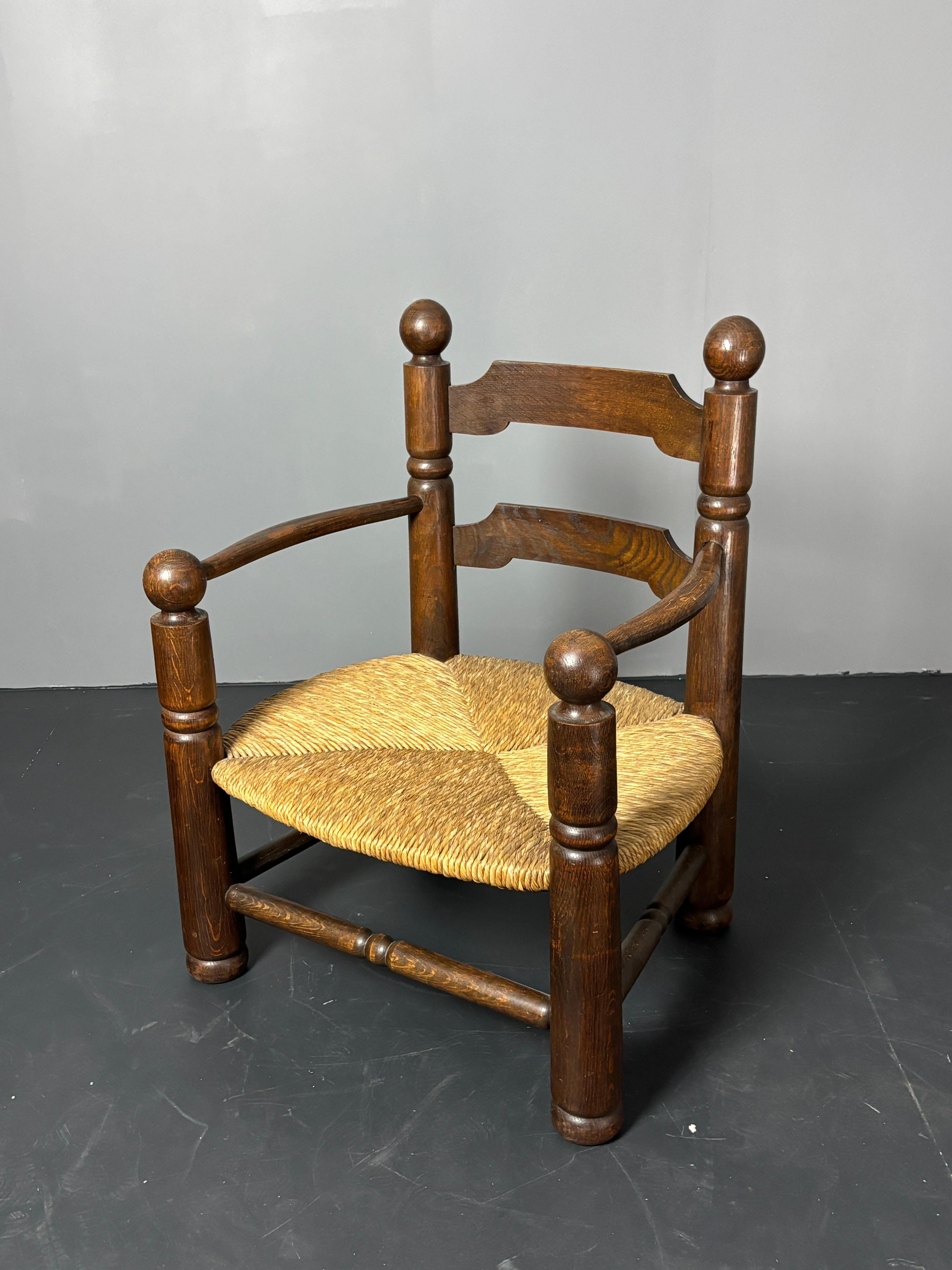 Fauteuil d'appoint en chêne jonc brutaliste français par Charles Dudouyt ca 1940s en vente 10