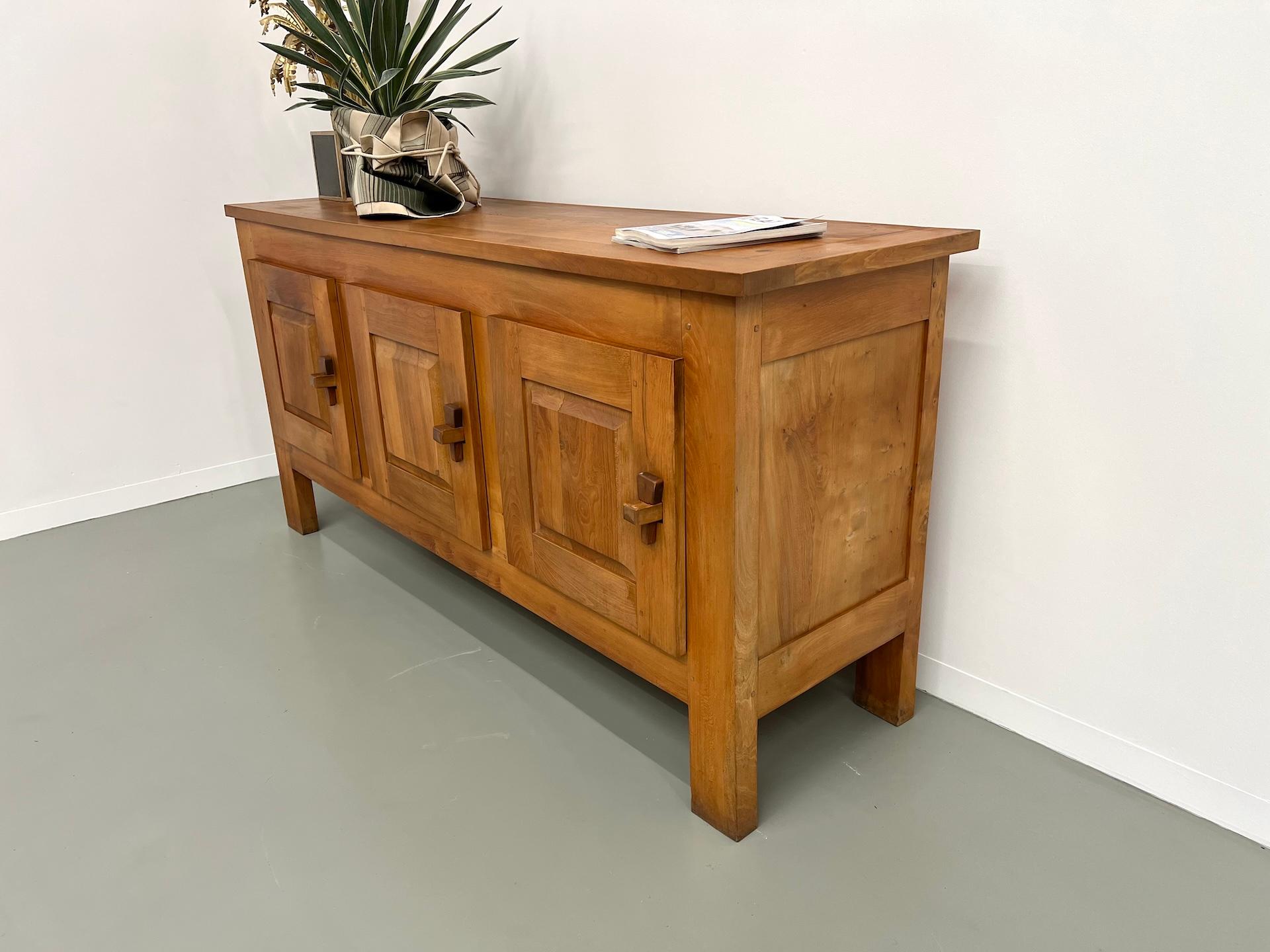 Elm Brutalist french sideboard from the 1950s in solid elm For Sale