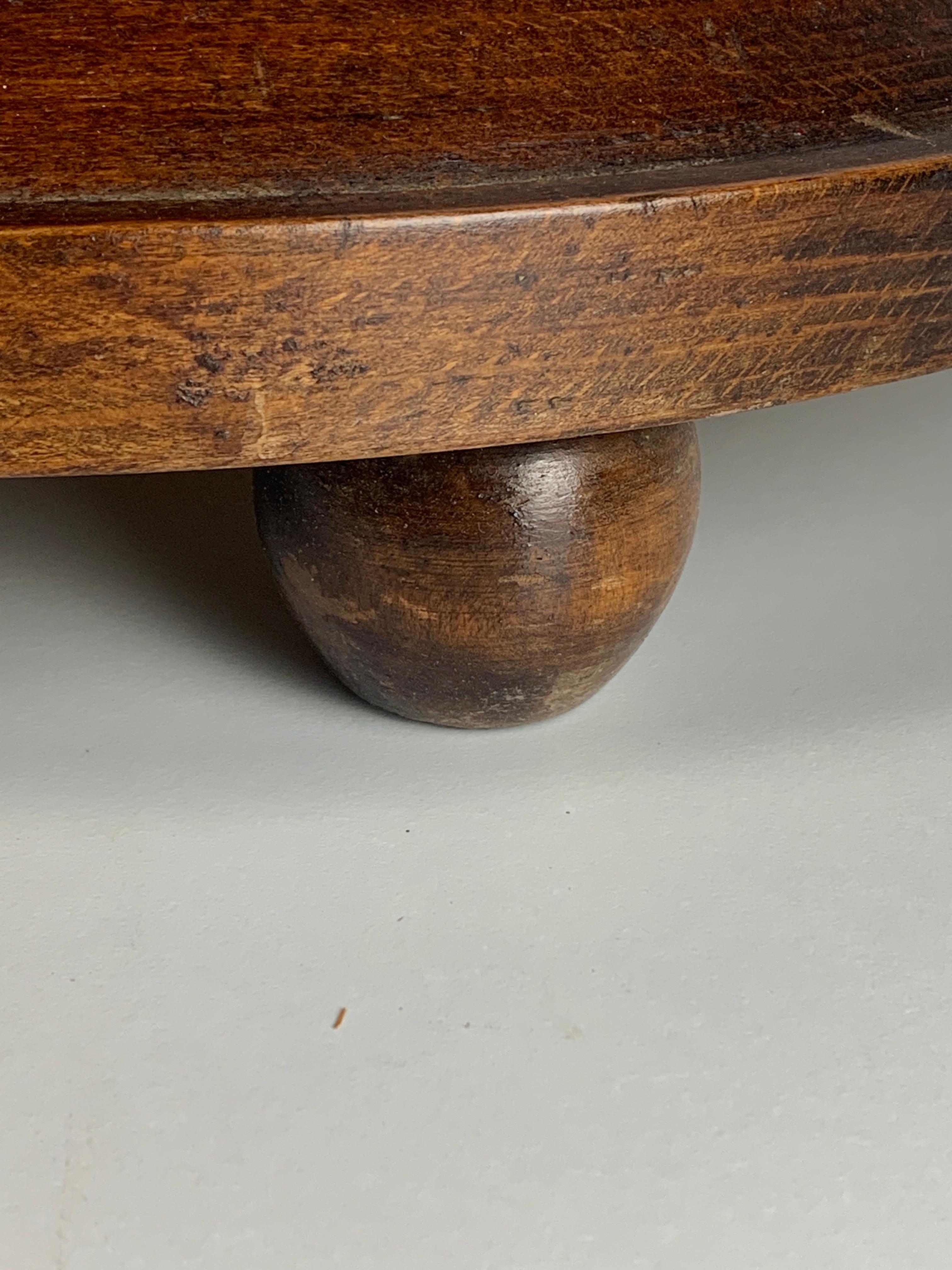 Tavolino da pressa per vino brutalista francese in Wood Wood tornito, anni '50 in vendita 2