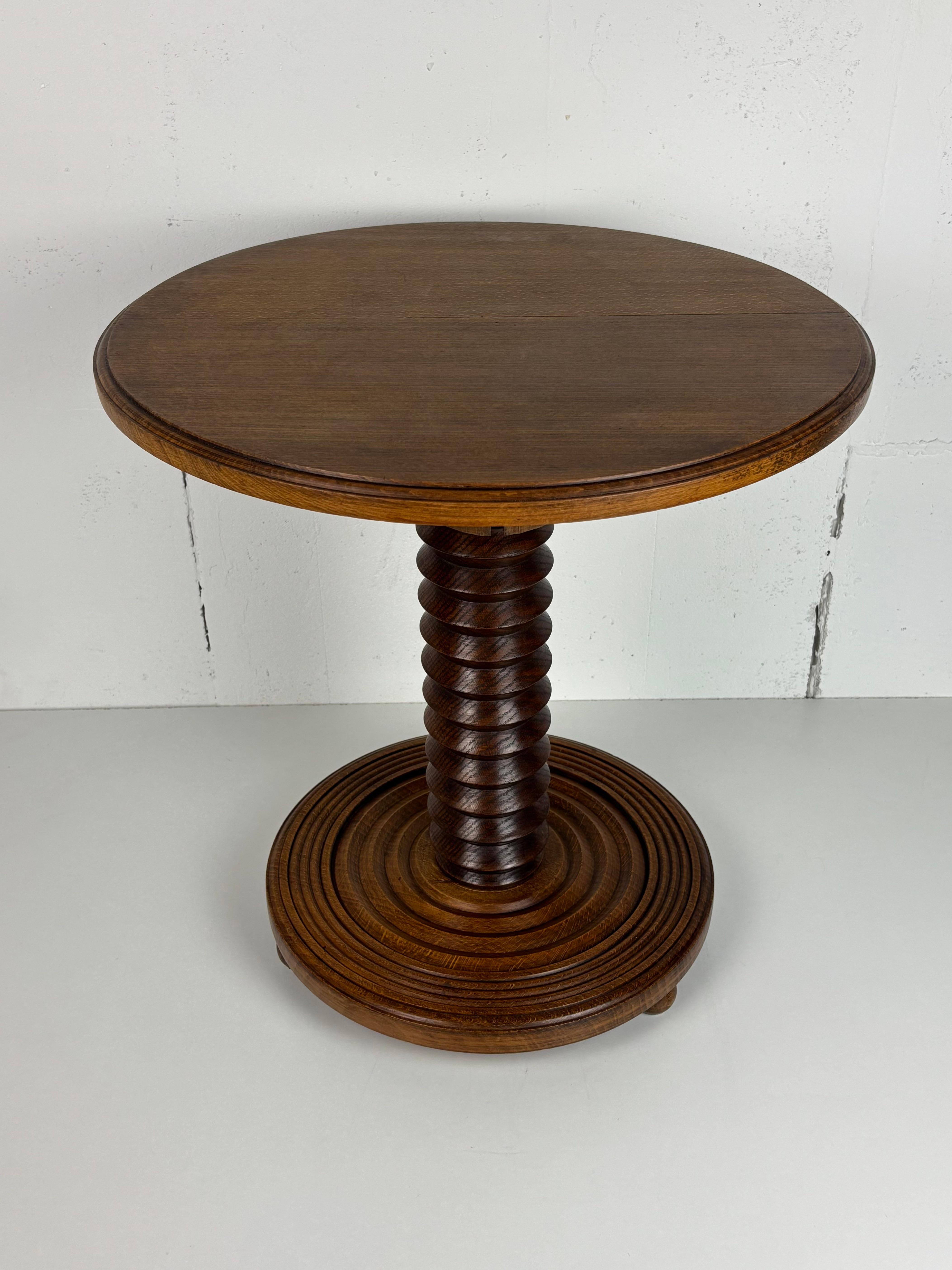 Mesa auxiliar Brutalista francesa de madera torneada para prensa de vino, años 50 en venta 2