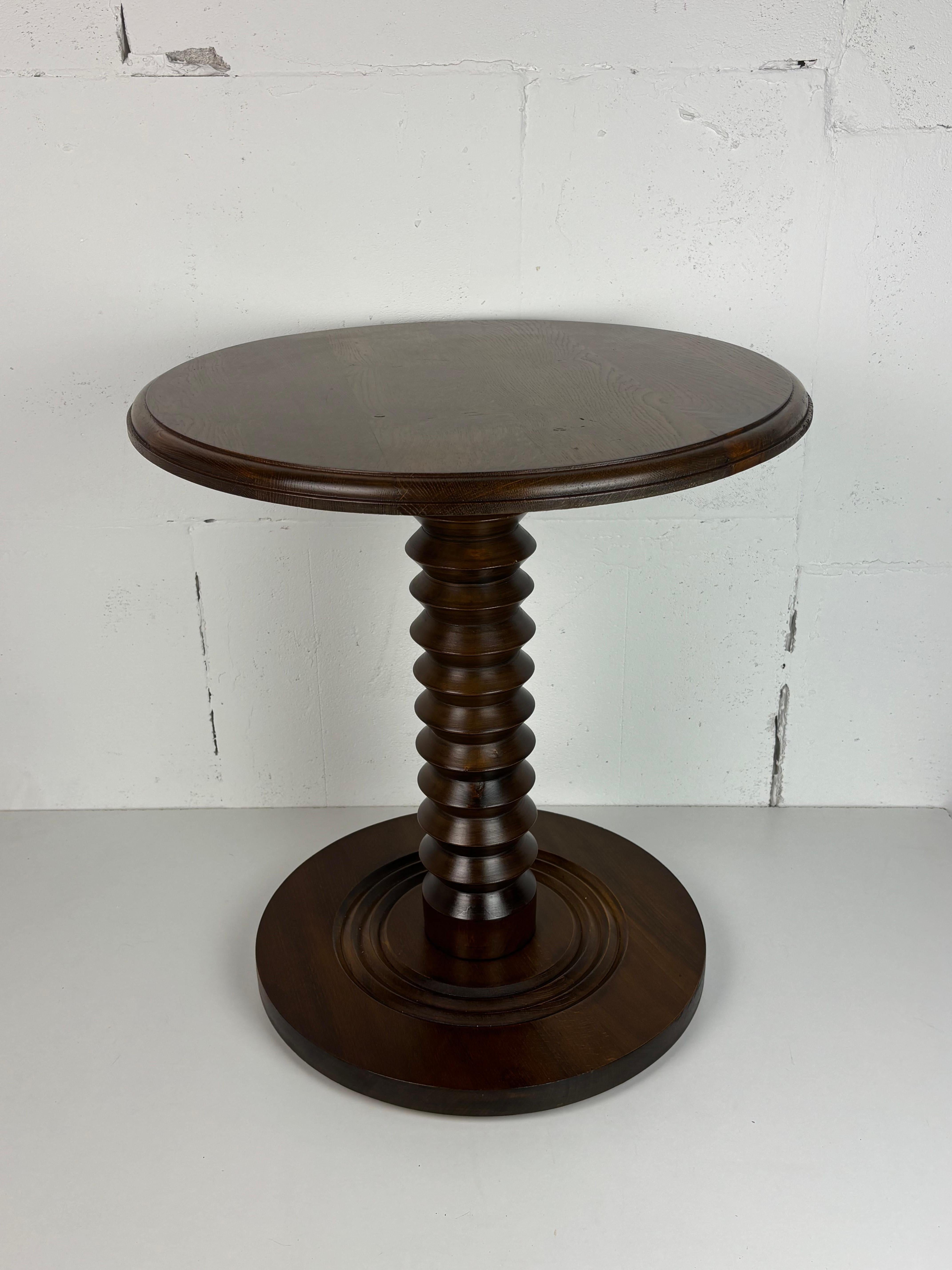 Mesa auxiliar Brutalista francesa de madera torneada para prensa de vino, años 50 Transformado en venta