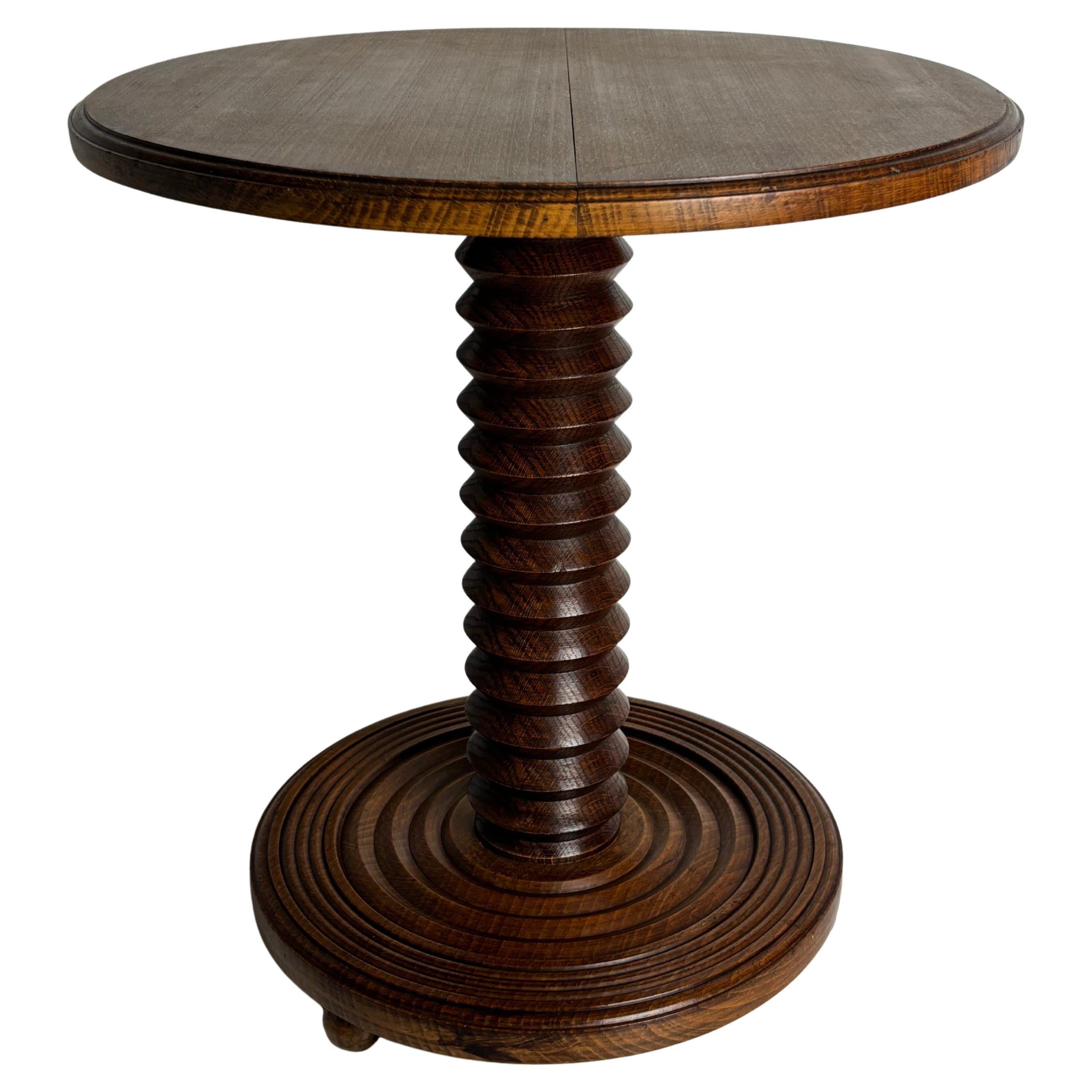 Mesa auxiliar Brutalista francesa de madera torneada para prensa de vino, años 50 en venta