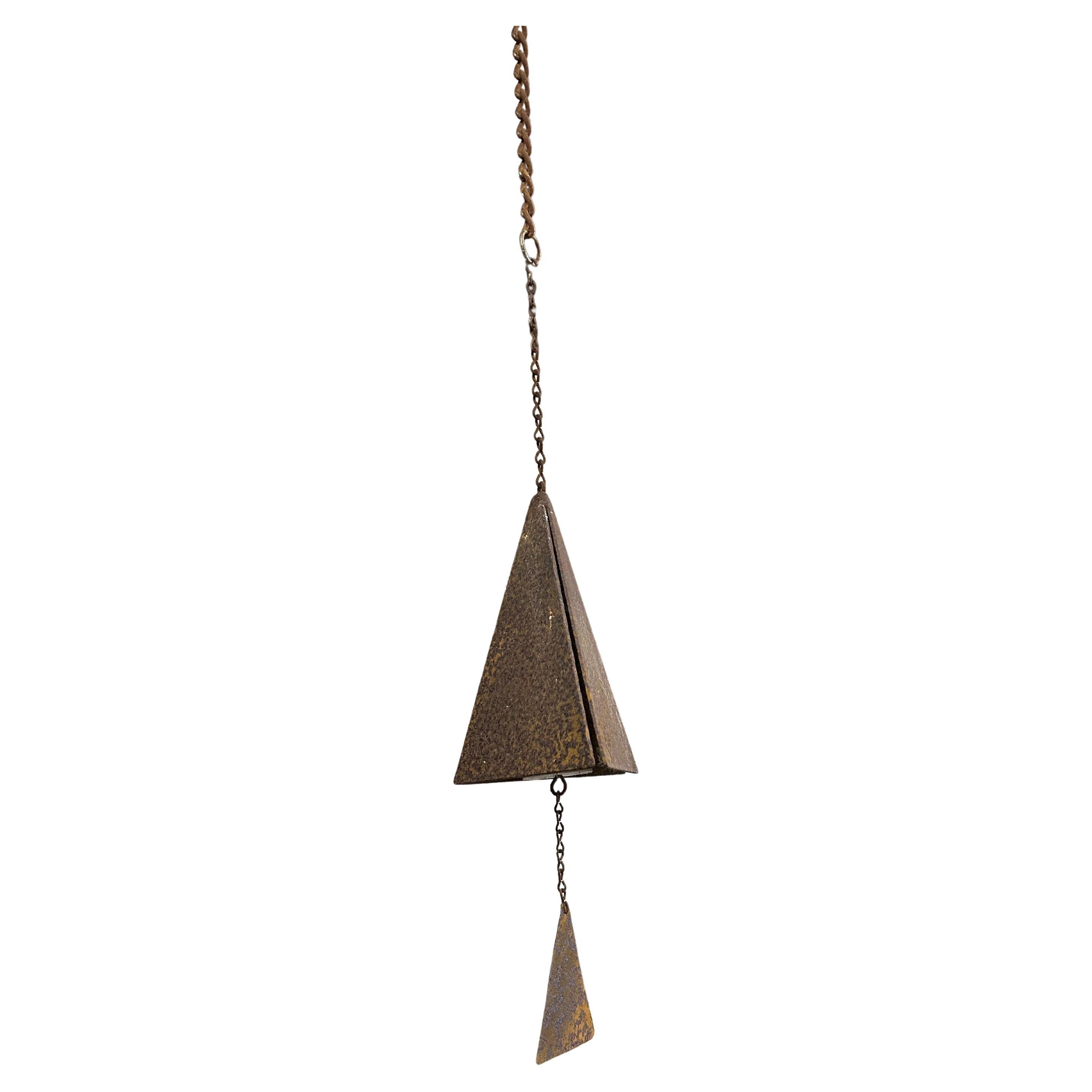 Brutalist Geometric Wind Chime/Bell in the Style of Joe Coniff and North Country. Bronze wind chime / bell in the style of Joe Coniff and North Country, circa 1980s. The piece has a total length of 16