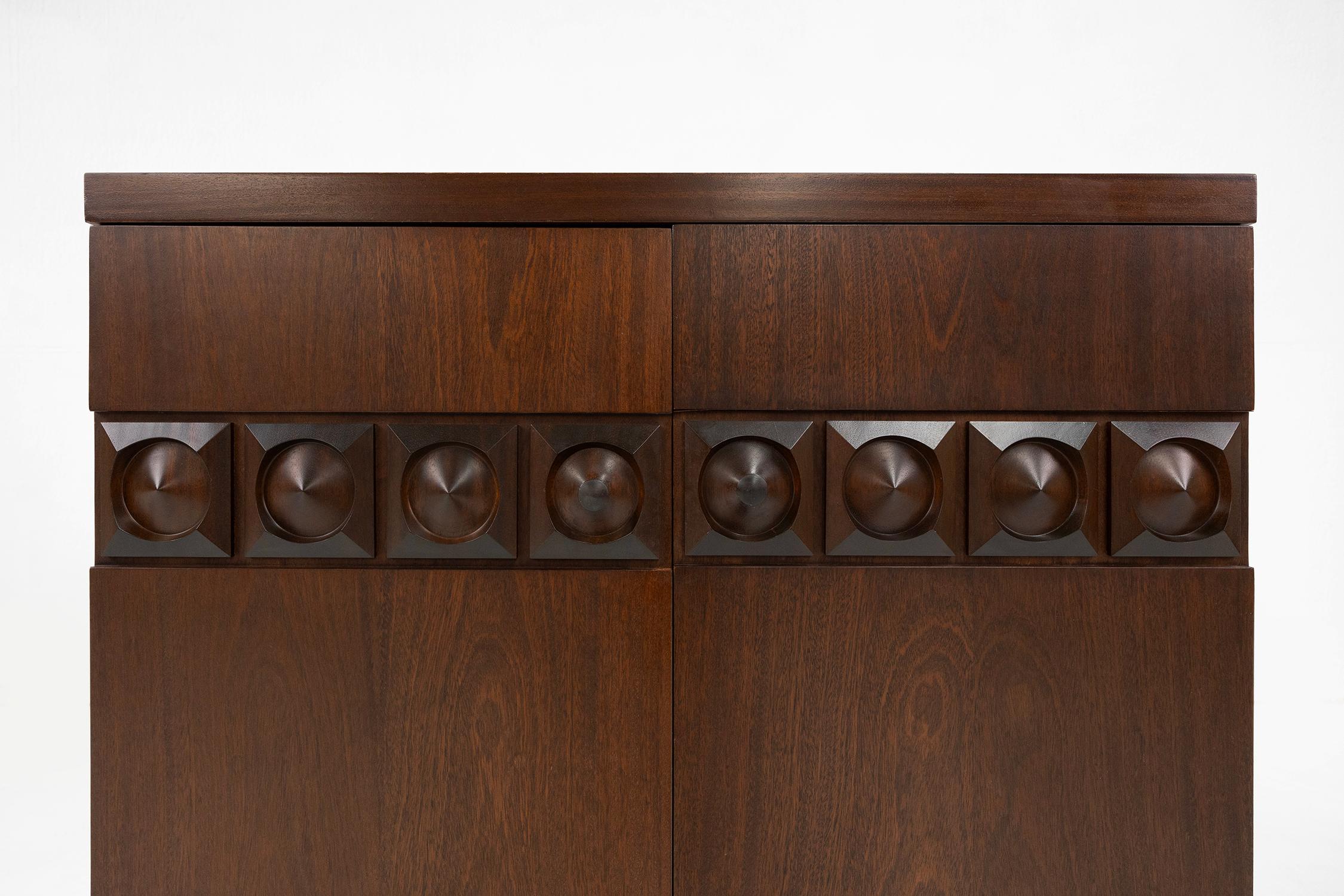 Brutalist geometrical seventies bar cabinet or high-board, Belgium In Good Condition For Sale In Meulebeke, BE