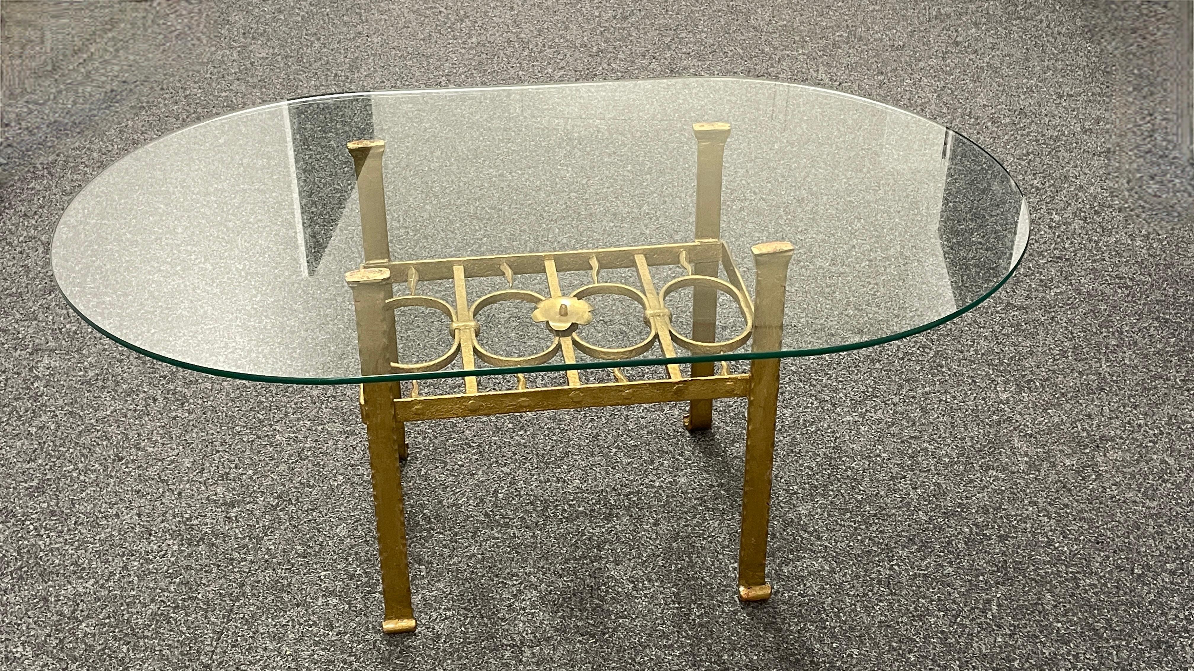 Brutalist Gilt Iron Coffee Table, Tole Toleware Style, German, 1960s In Good Condition For Sale In Nuernberg, DE