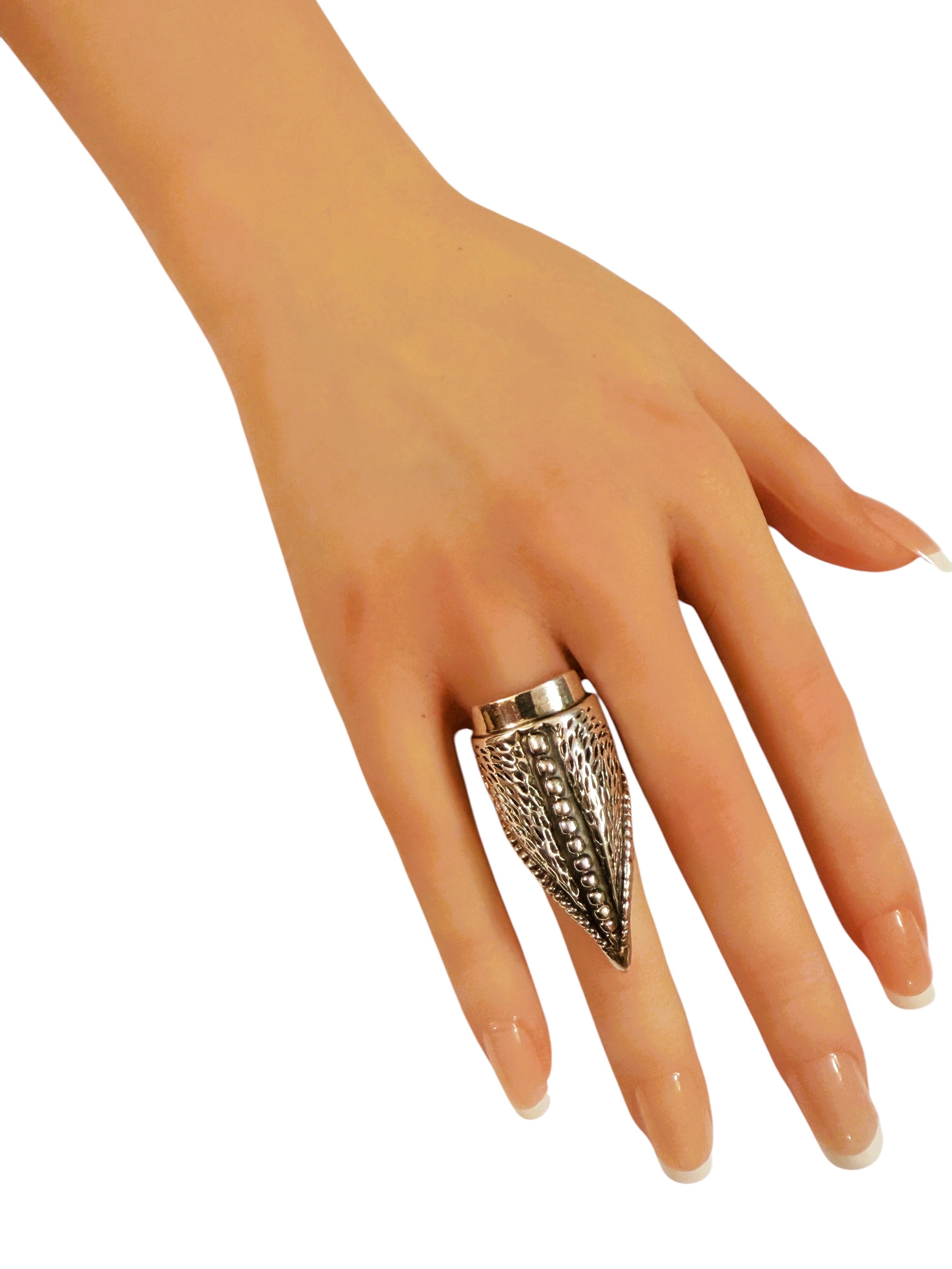 Brutalist Gothic 925 Sterling Silver Bird Talon Ring Size 6 to 6.25 In Excellent Condition For Sale In Eagan, MN