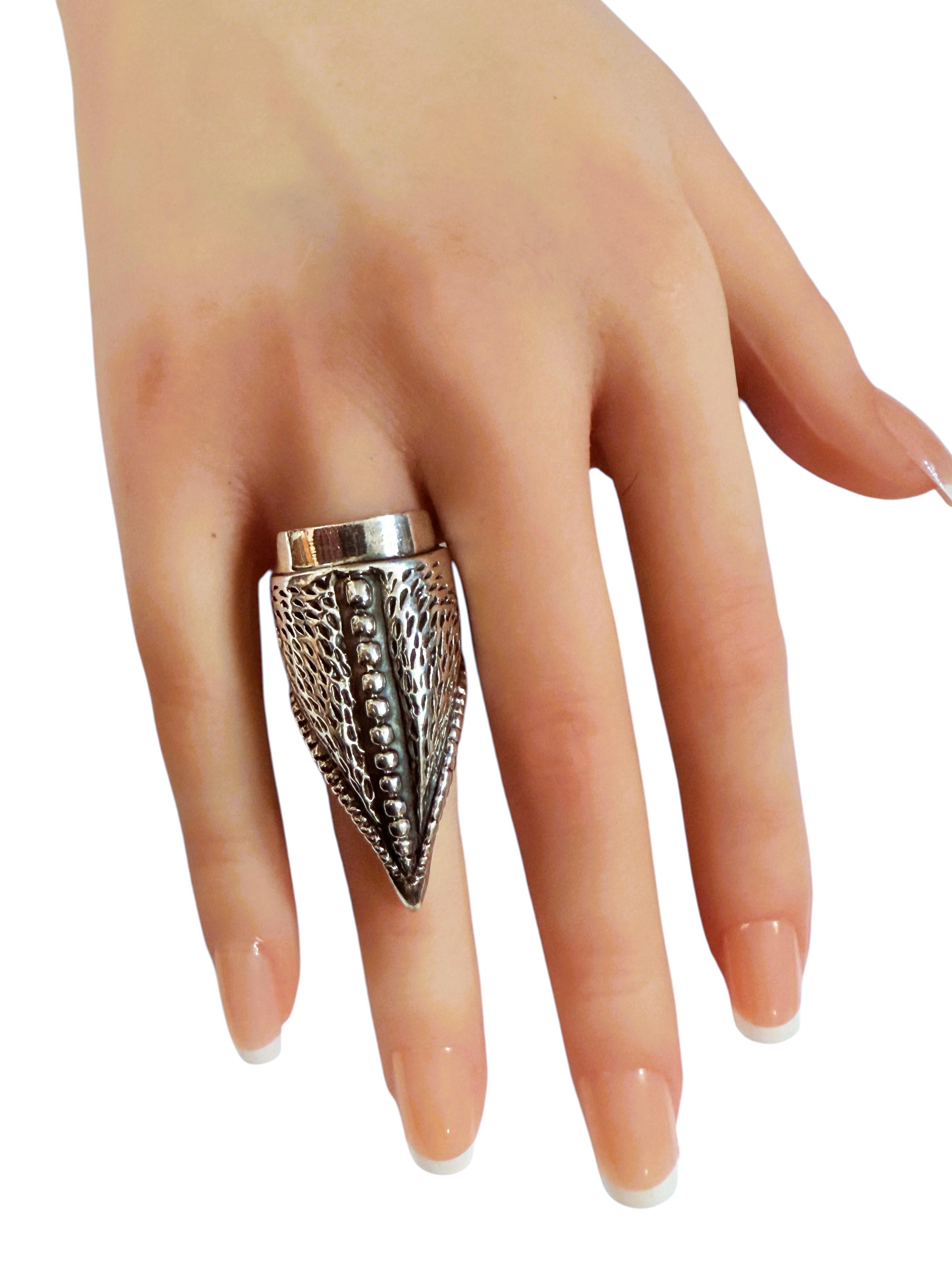 Brutalist Gothic 925 Sterling Silver Bird Talon Ring Size 6 to 6.25 For Sale 1