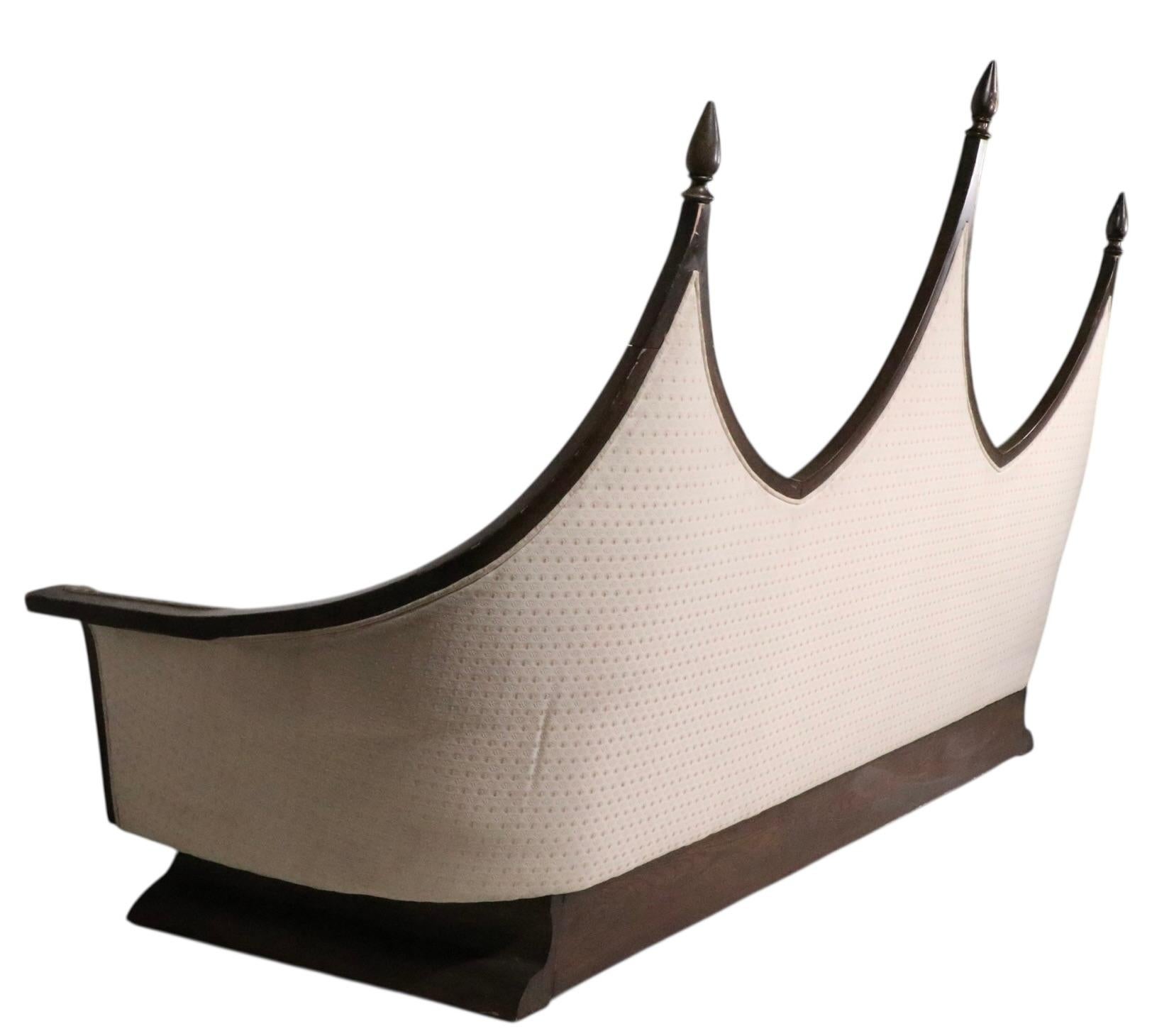 Brutalist Gothic Boho Style Cathedral Style Sofa after Mont Pearsall c. 1970's in vendita 8