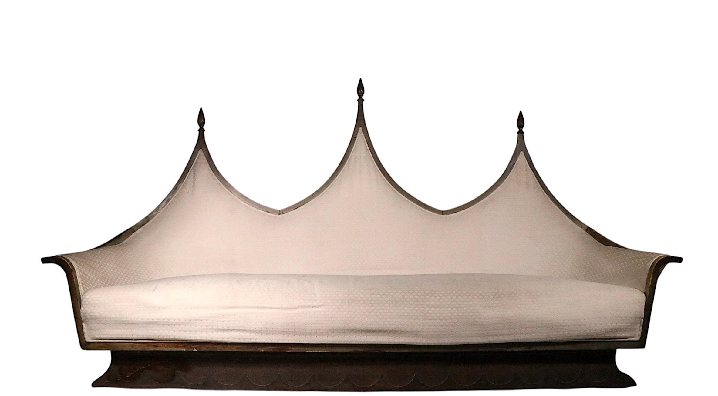 Brutalismo Brutalist Gothic Boho Style Cathedral Style Sofa after Mont Pearsall c. 1970's in vendita