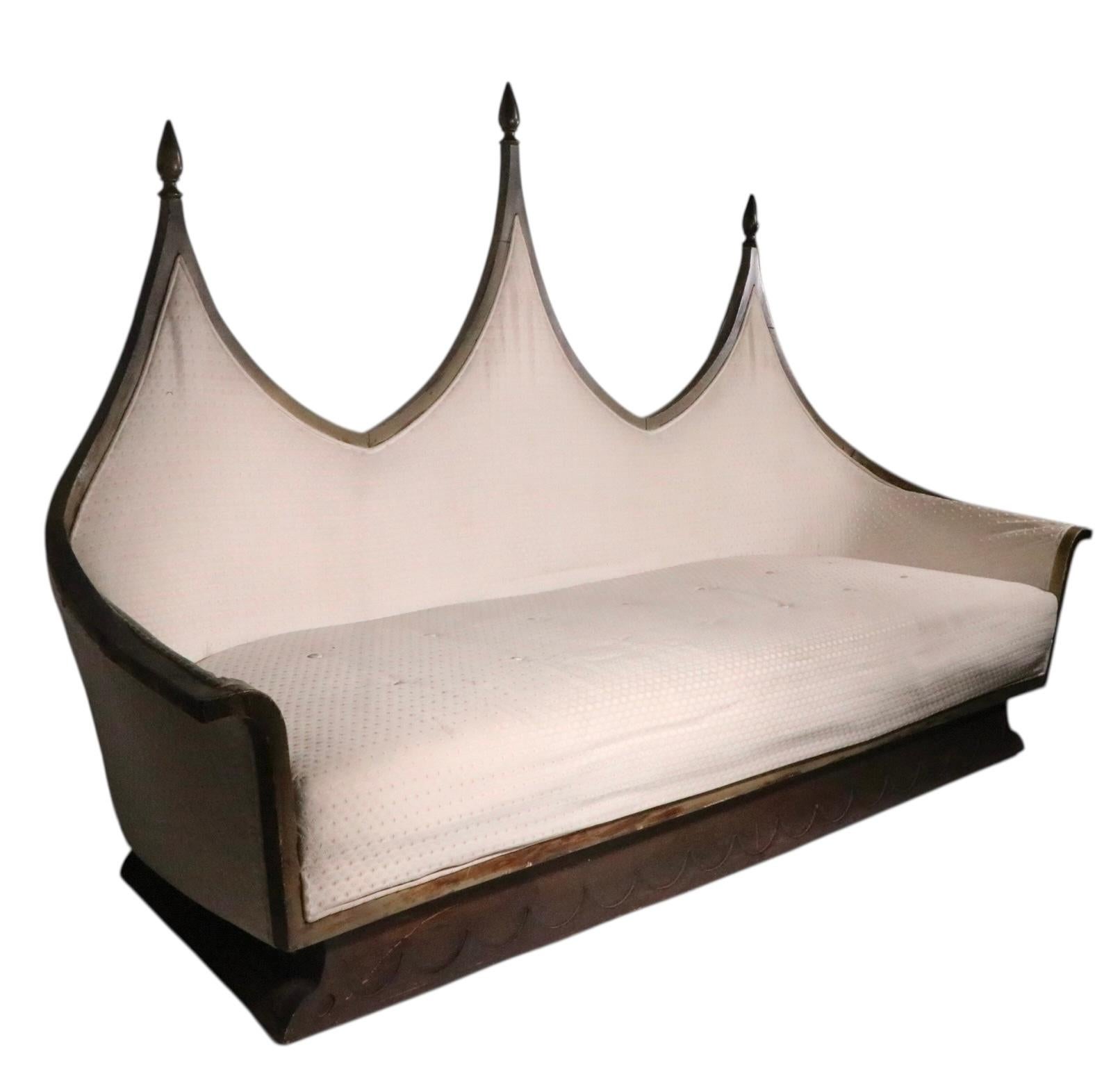 XX secolo Brutalist Gothic Boho Style Cathedral Style Sofa after Mont Pearsall c. 1970's in vendita