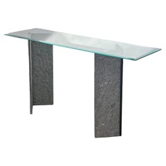 Table console brutaliste en granit et verre, fin du 20ème siècle