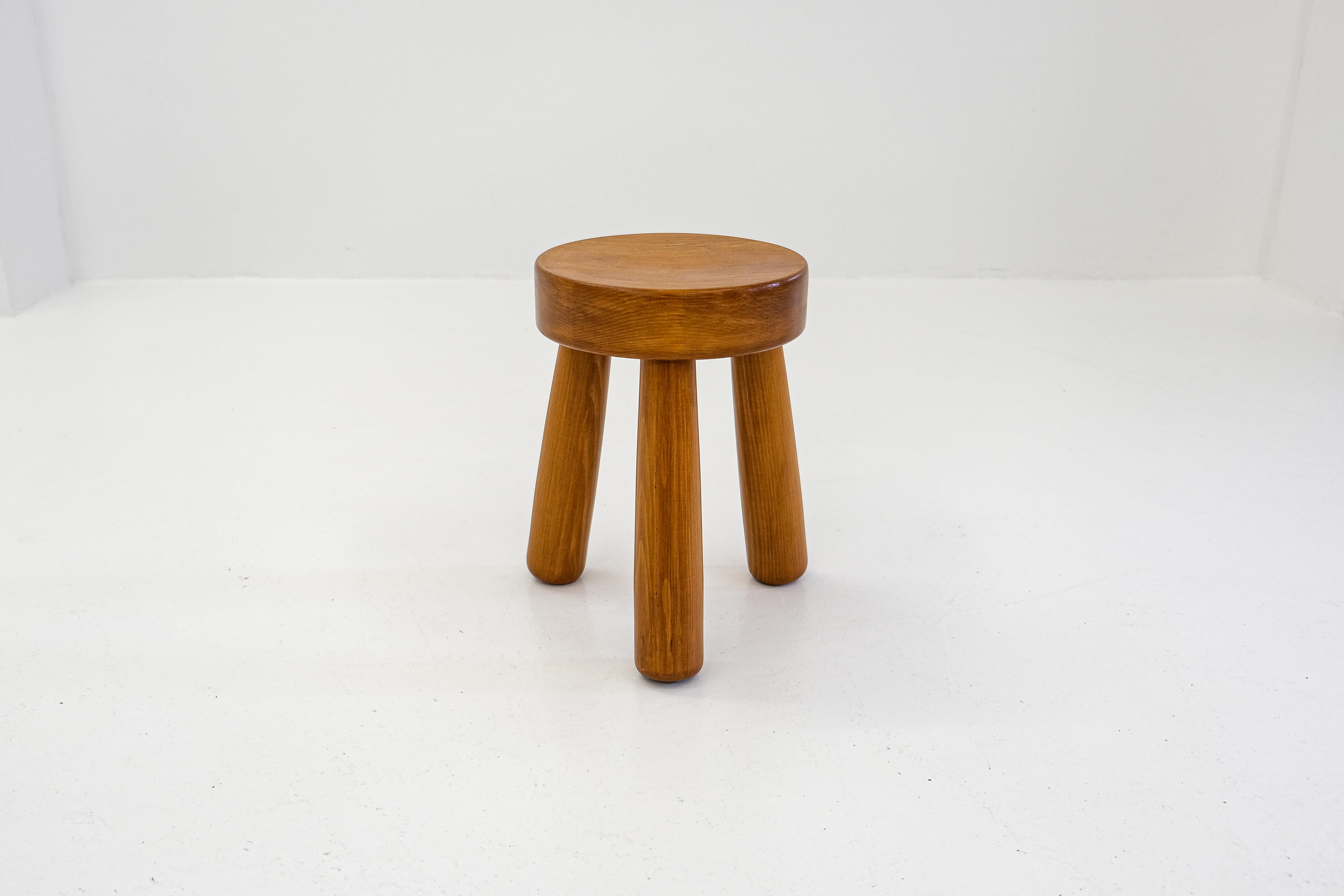 Swedish Brutalist Gröning Design tripod stool, Sweden, 1990s For Sale