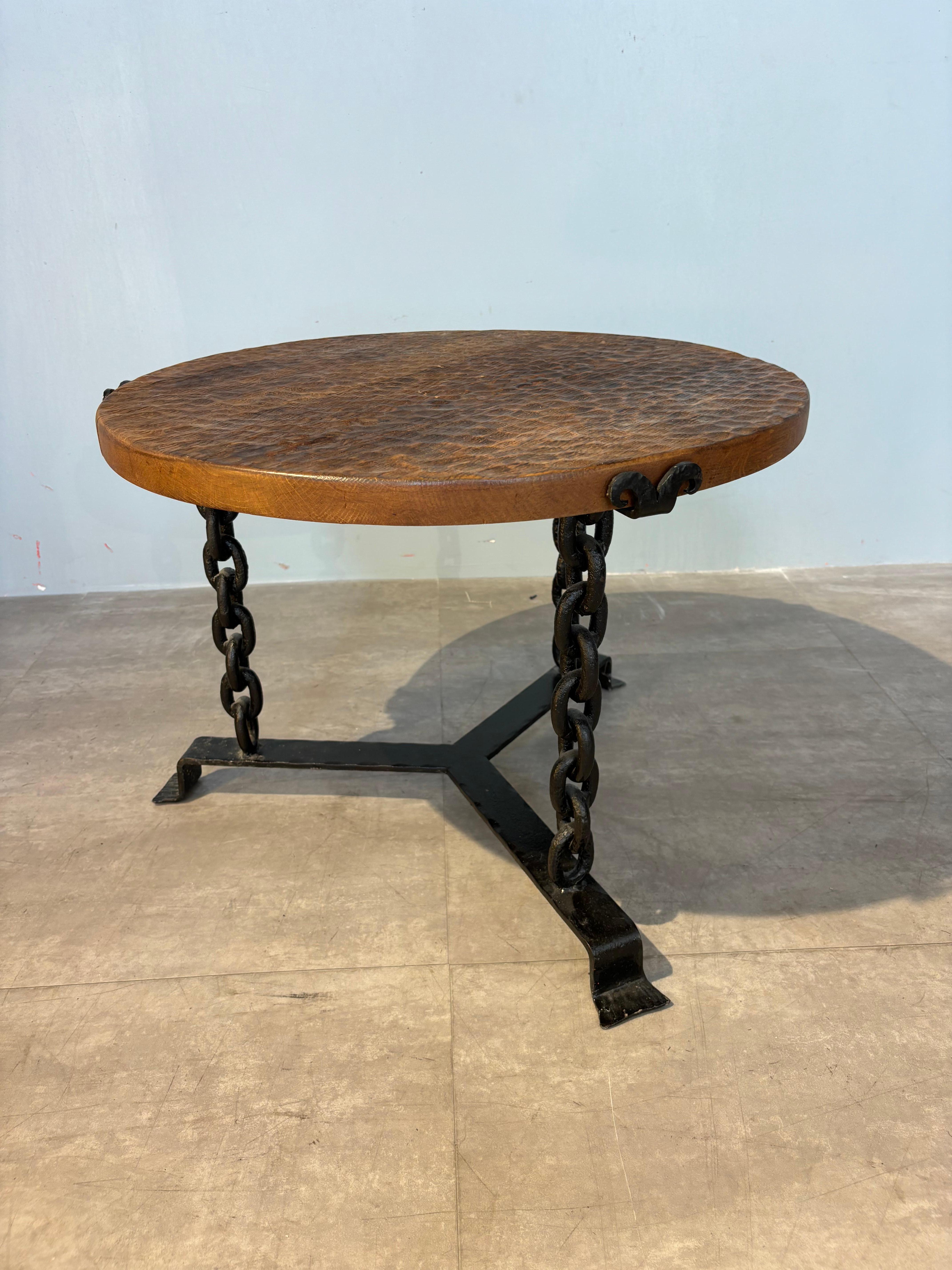 Iron Brutalist guéridon attributed to Atelier Marolles For Sale