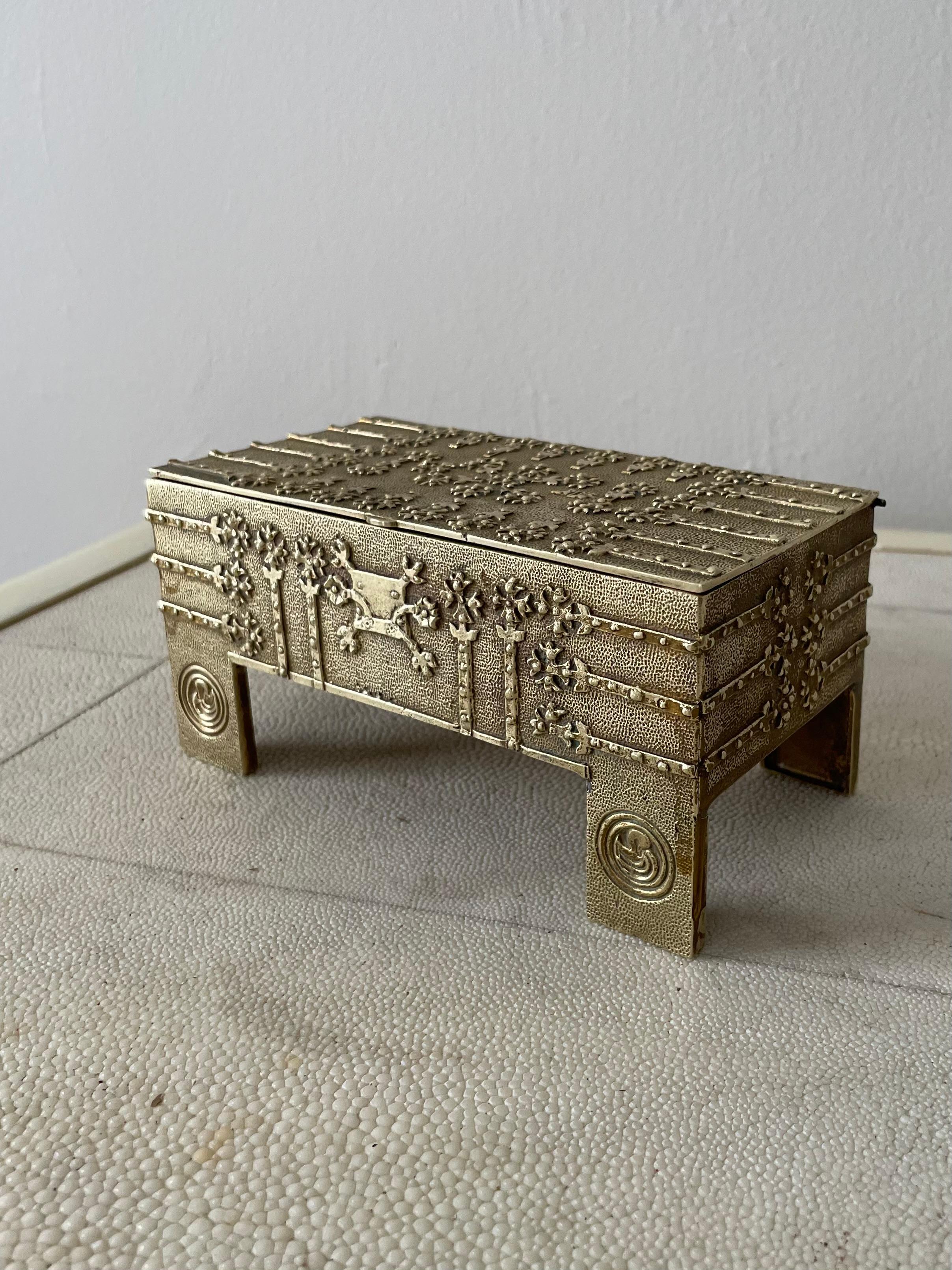 20th Century Brutalist Hammered Brass Box or Jewelry Casket For Sale