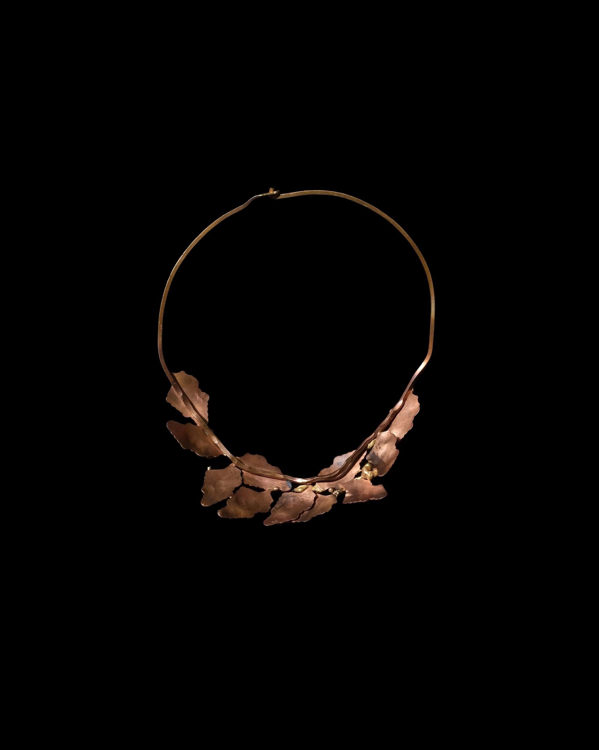 Brutalist Hand-Forged Brass Artist Made Collar Choker Necklace In Good Condition In Los Angeles, CA