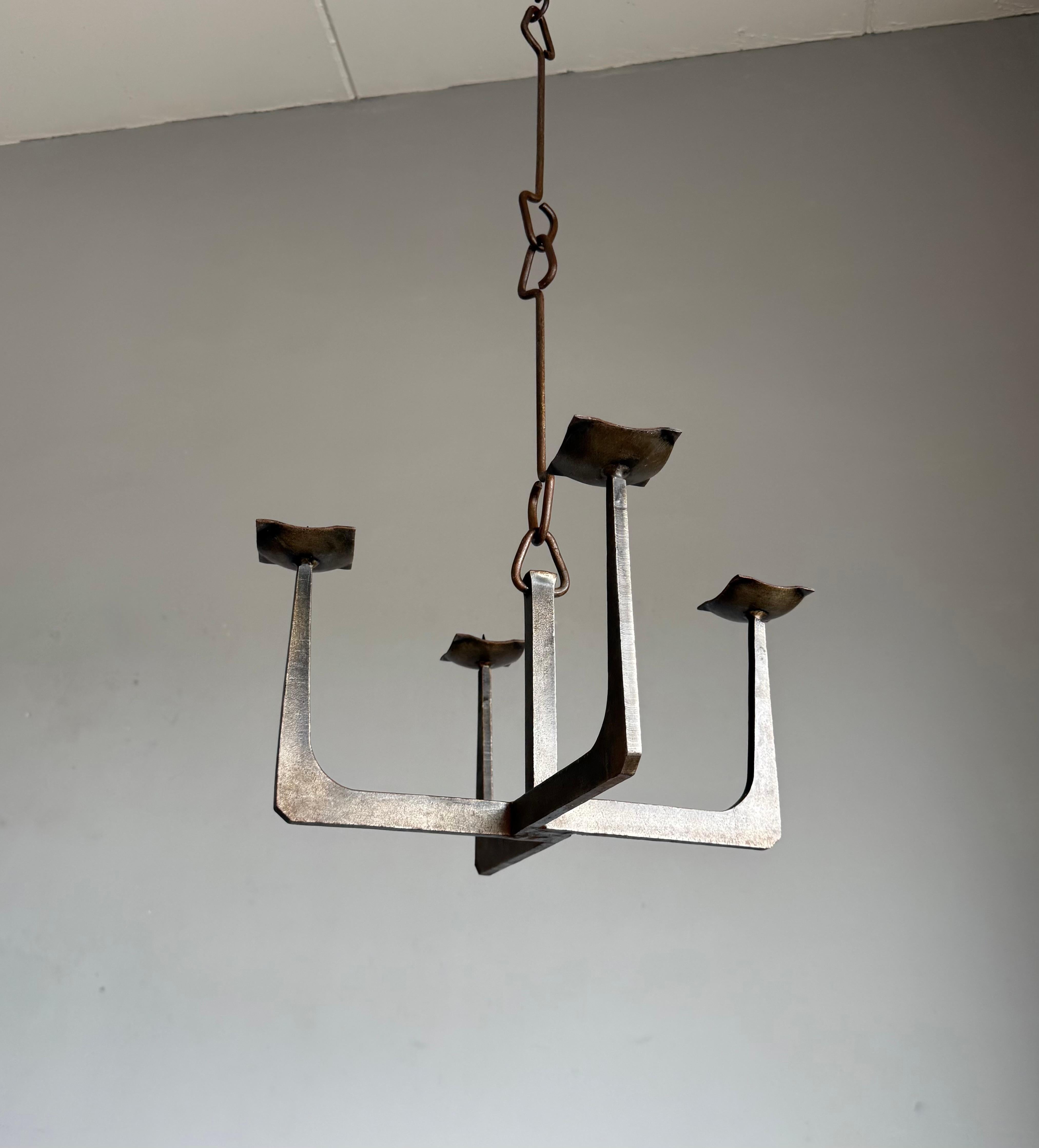 Lustre à bougie en fer forgé à la main, France 1950s, Pendentif sculptural en vente 2