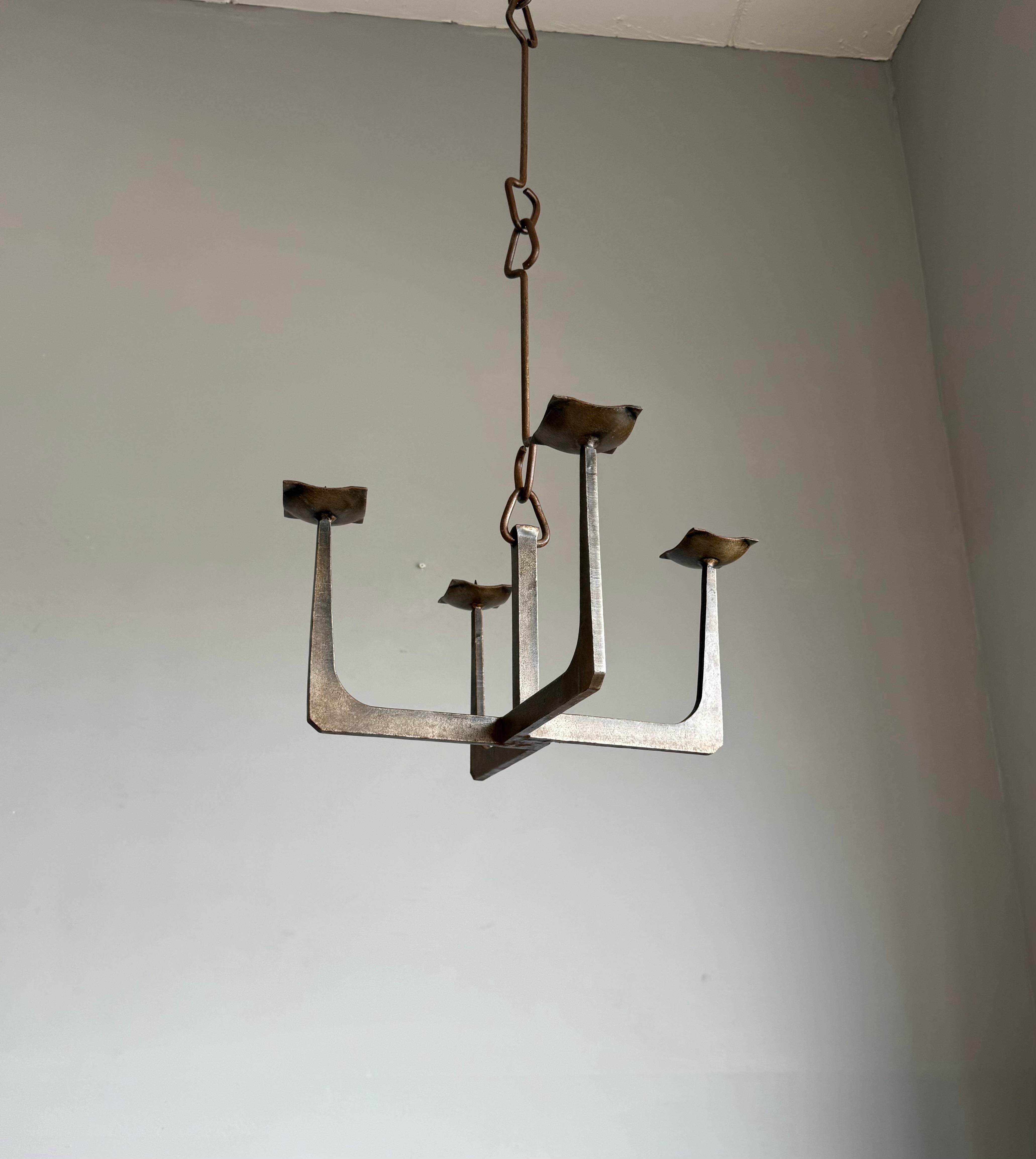 Lustre à bougie en fer forgé à la main, France 1950s, Pendentif sculptural en vente 8