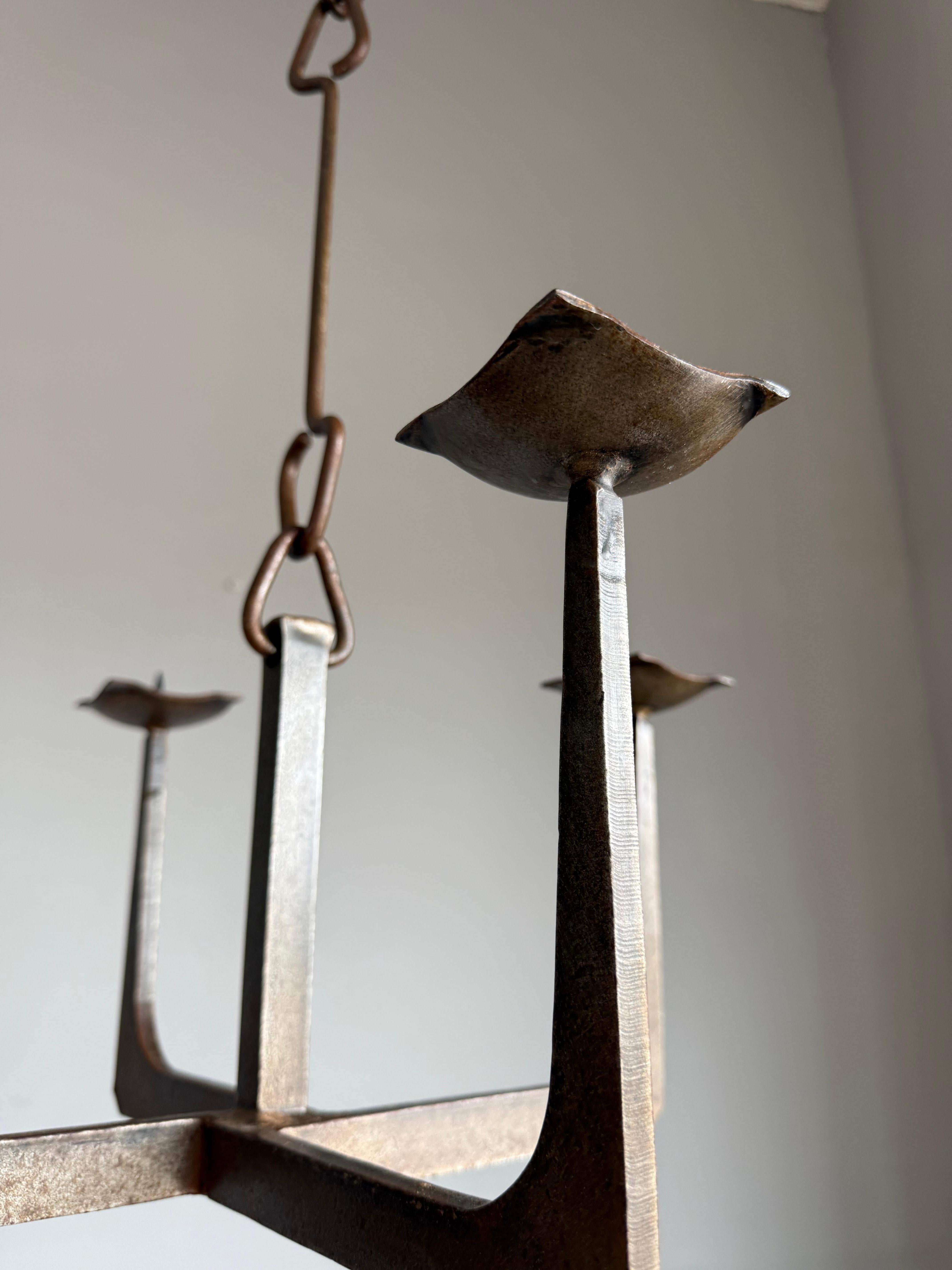 Lustre à bougie en fer forgé à la main, France 1950s, Pendentif sculptural Excellent état - En vente à Lisse, NL