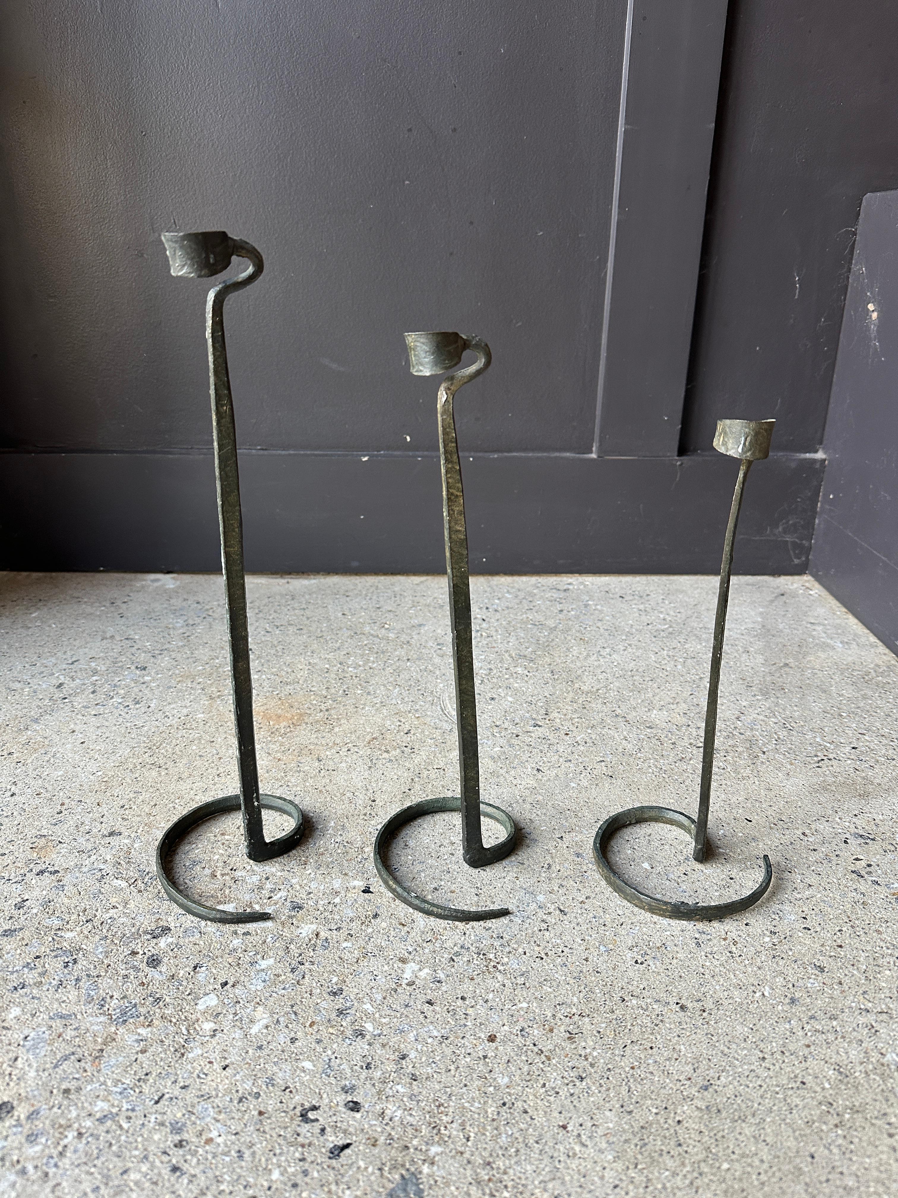 Iron Brutalist hand forged wrought iron spiral candle stick holders - set of 3 For Sale