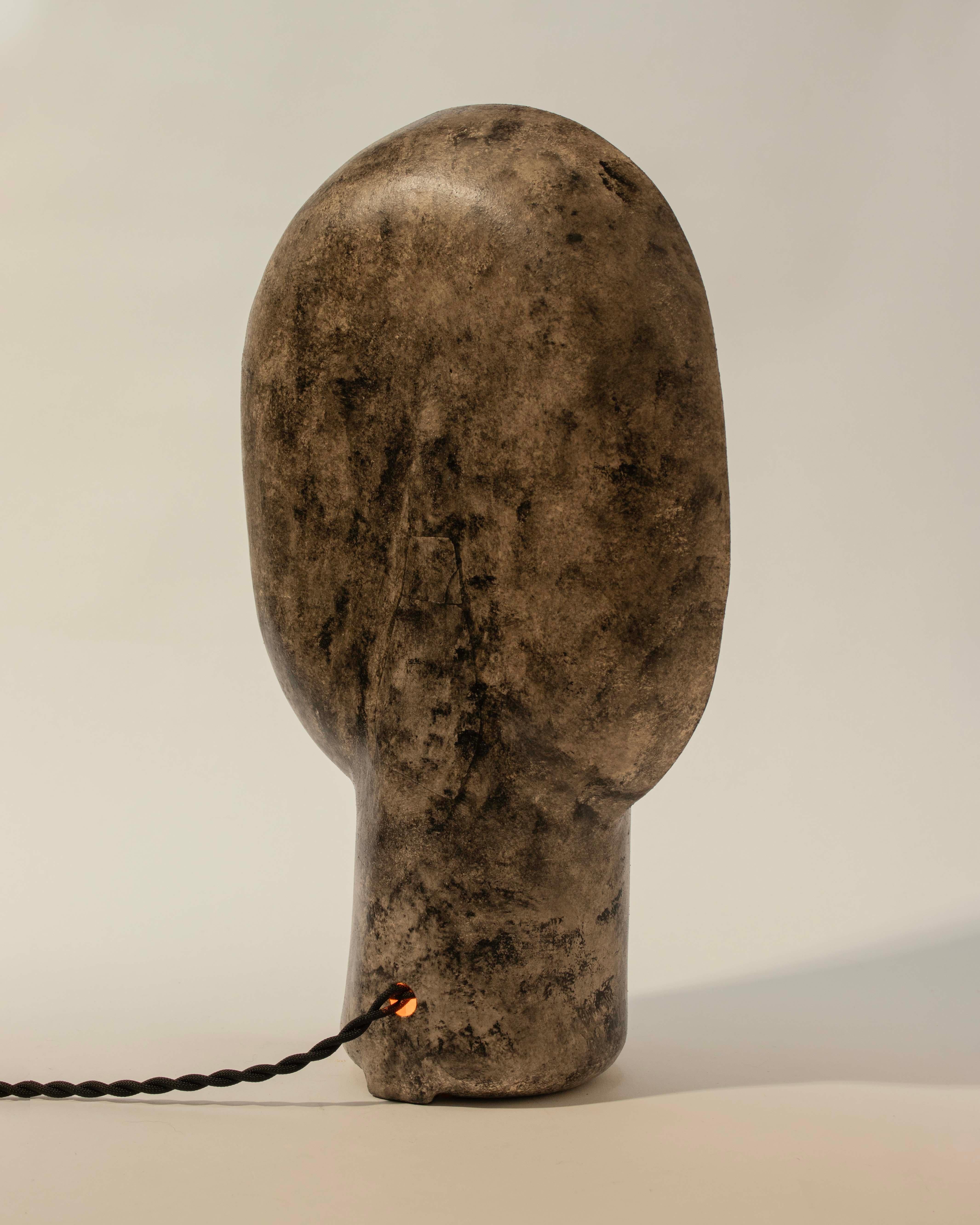 Lampe de table brutaliste, fabriquée à la main, lampe àdle par Streicher Goods Neuf - En vente à Brooklyn, NY
