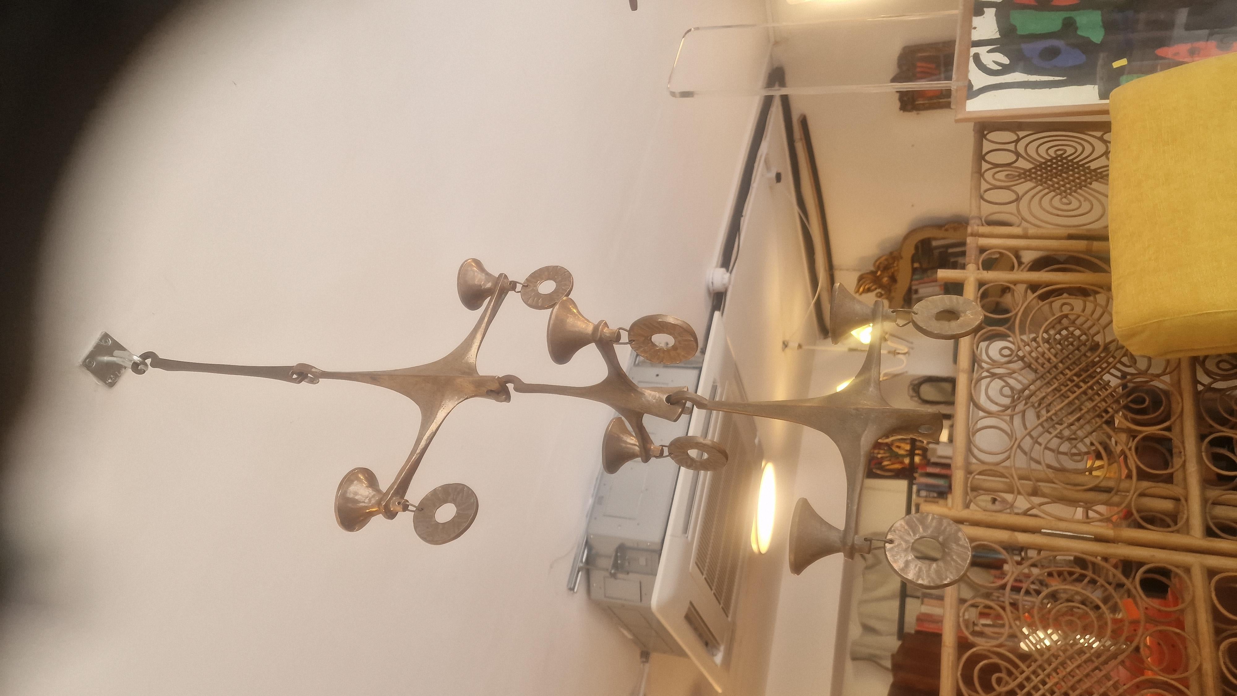 Brutalistische hängende Harjes Bronze Kerzenständer/ (Deutsch) im Angebot