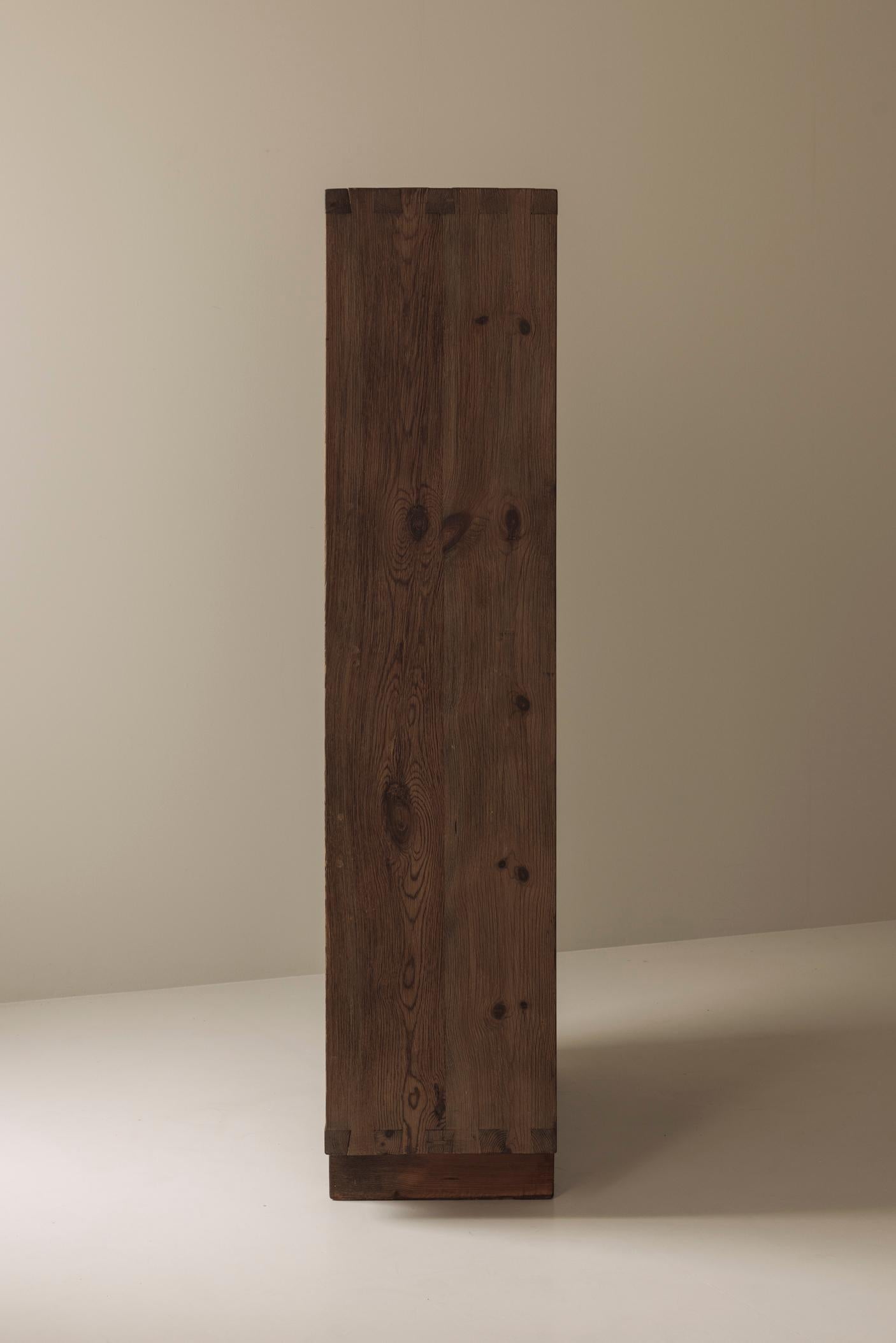 Brutalistisches Highboard aus gebeizter Kiefer von Biosa, Spanien 1960er Jahre. im Angebot 7