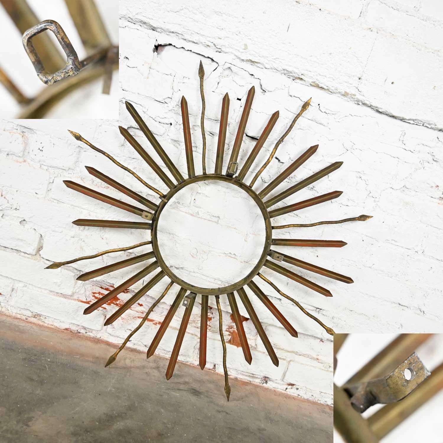 Brutalist Hollywood Regency Mid-Century Gilt Metal Sunburst Starburst Wall Décor 6