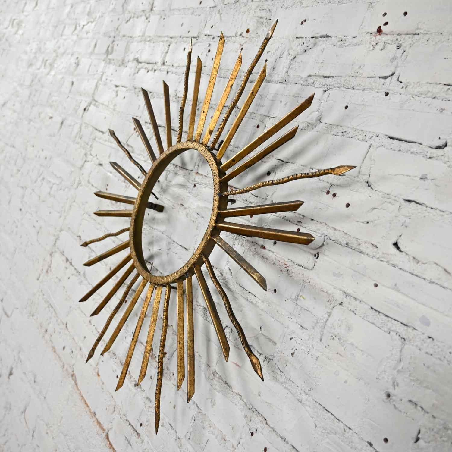20th Century Brutalist Hollywood Regency Mid-Century Gilt Metal Sunburst Starburst Wall Décor