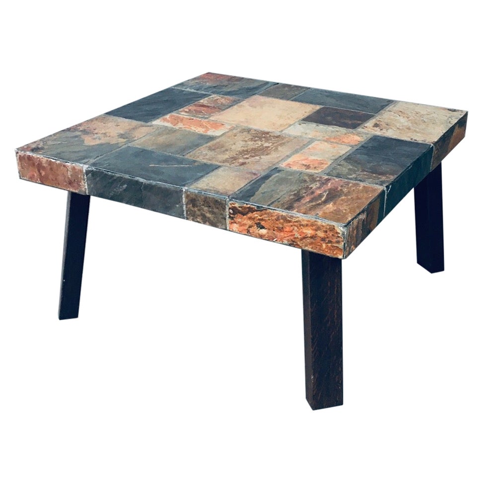 Brutalistischer Couchtisch aus Schieferstein, 1970er Jahre