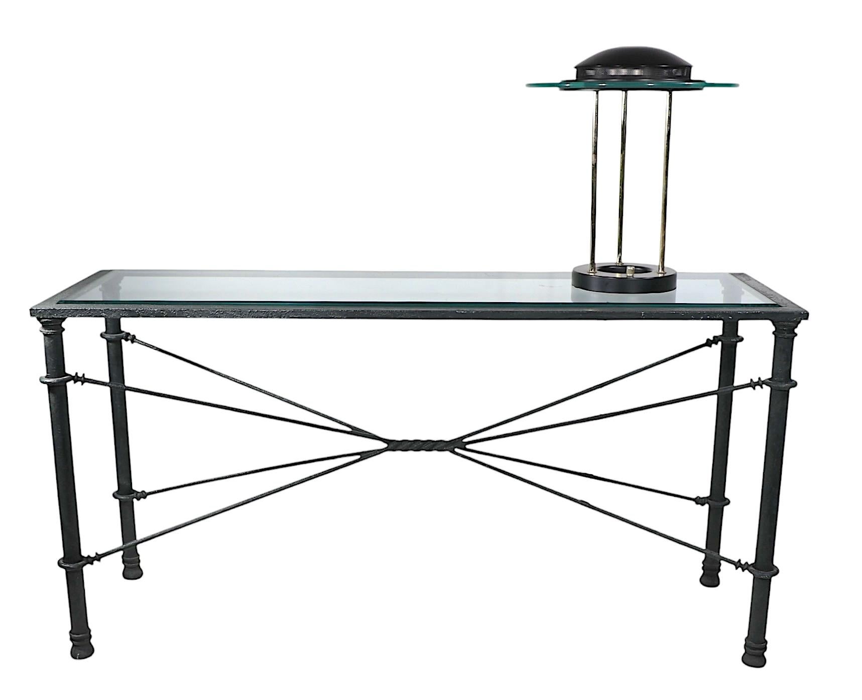 Brutalistischer Konsolentisch aus Eisen und Glas, ca. 1970/80er Jahre im Angebot 3