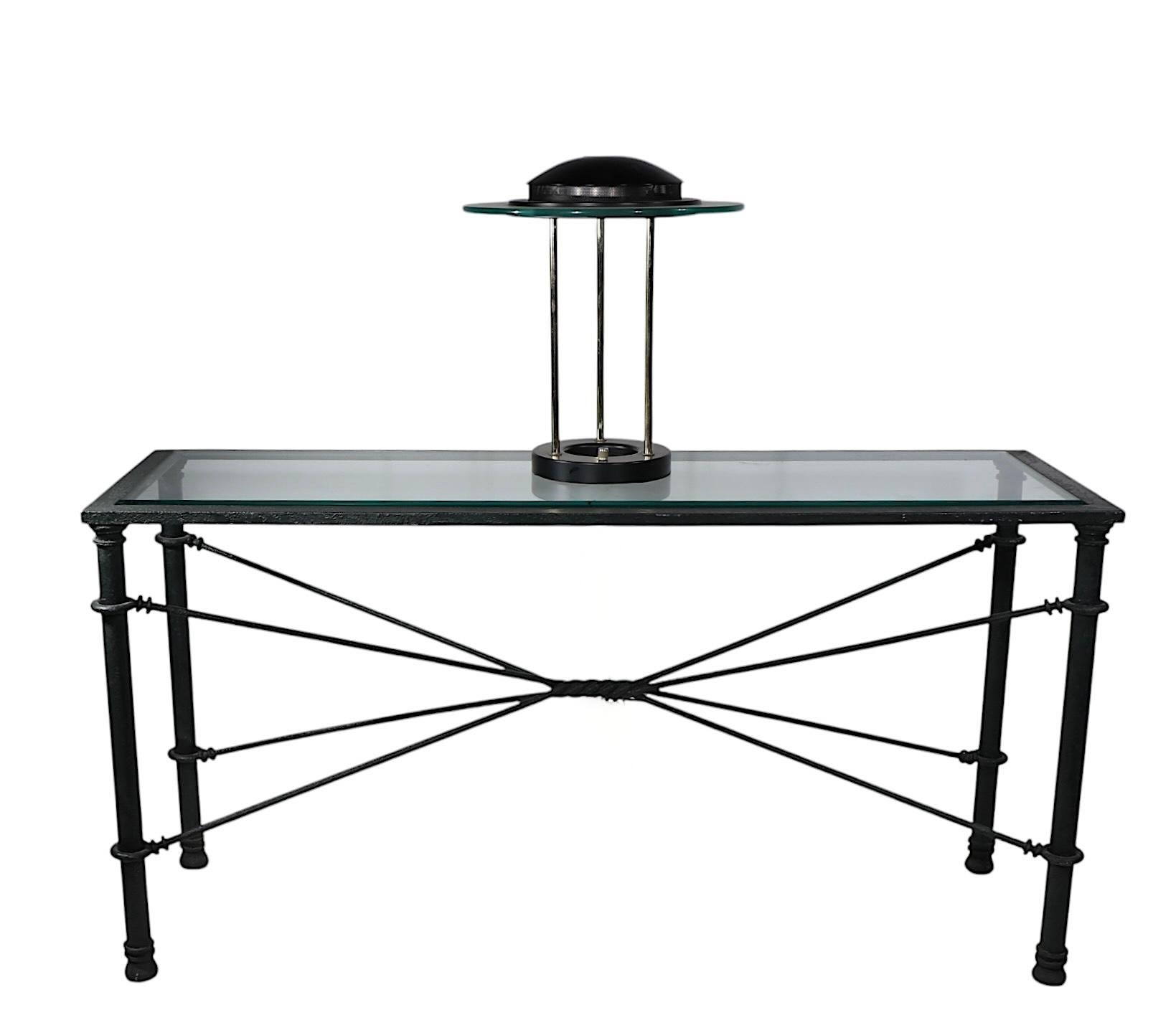 Brutalistischer Konsolentisch aus Eisen und Glas, ca. 1970/80er Jahre im Angebot 4