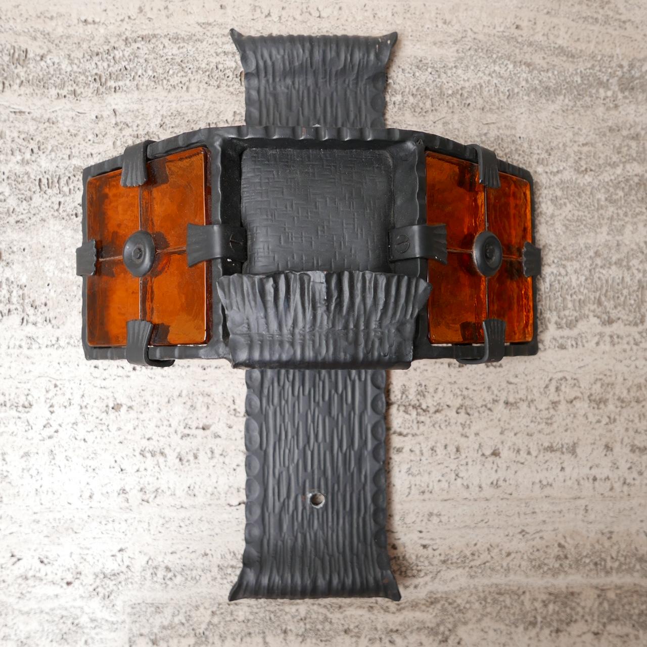 Applique brutaliste in ferro e vetro di metà secolo in vendita 5